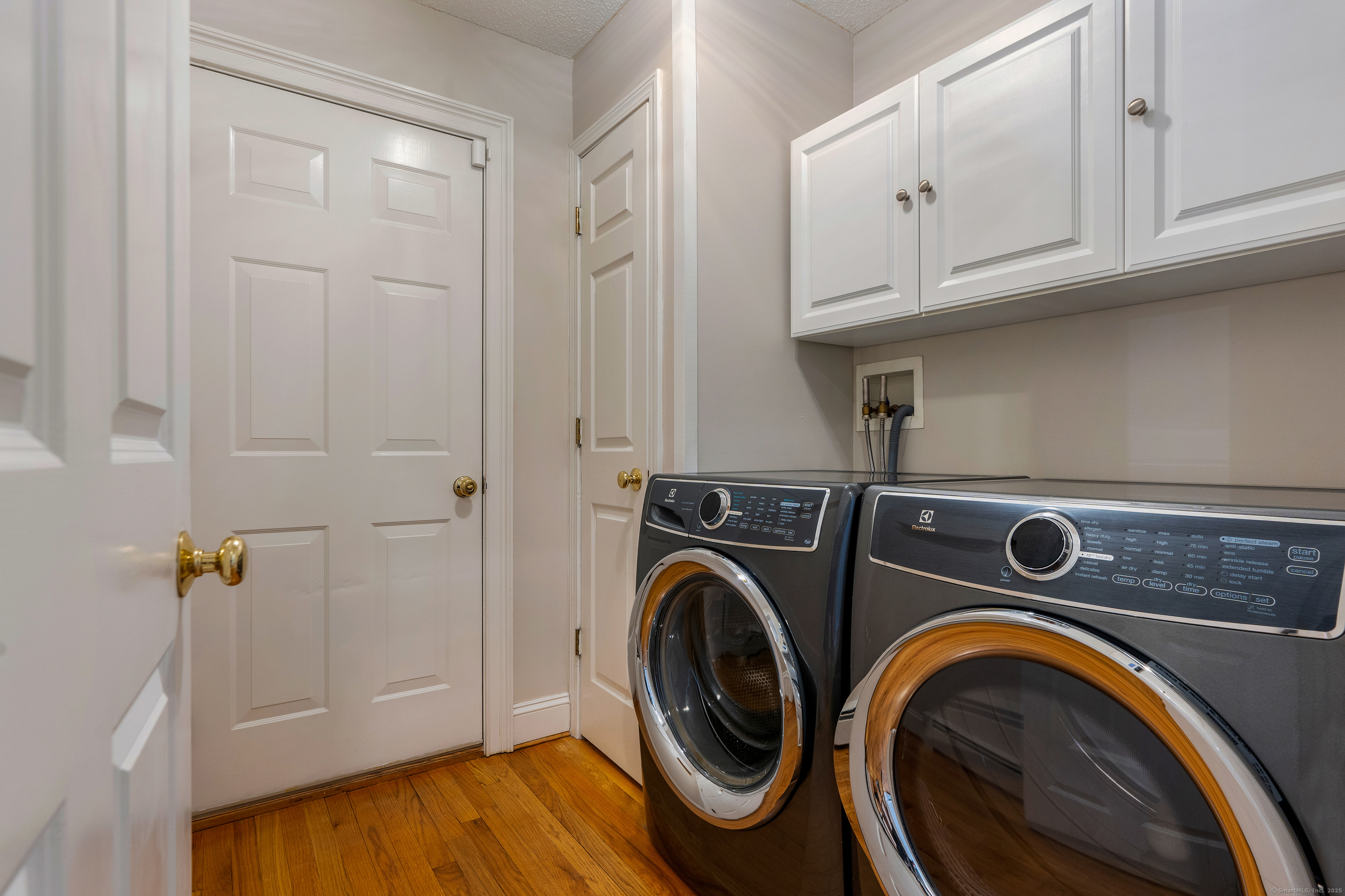 Tolland, Connecticut 06084, United States, 4 Bedrooms Bedrooms, ,3 BathroomsBathrooms,Residential,Coming Soon,170207