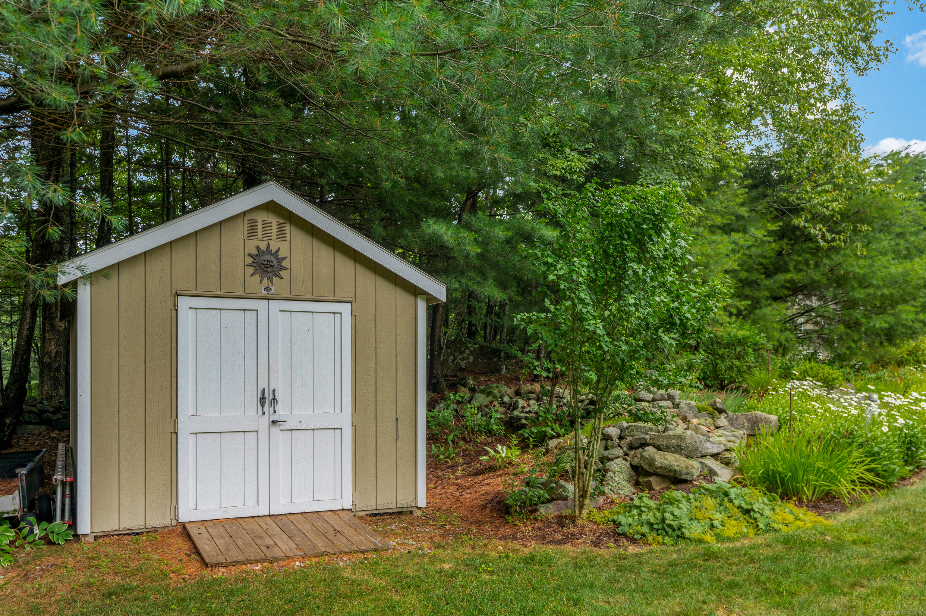 Tolland, Connecticut 06084, United States, 4 Bedrooms Bedrooms, ,3 BathroomsBathrooms,Residential,Coming Soon,170207