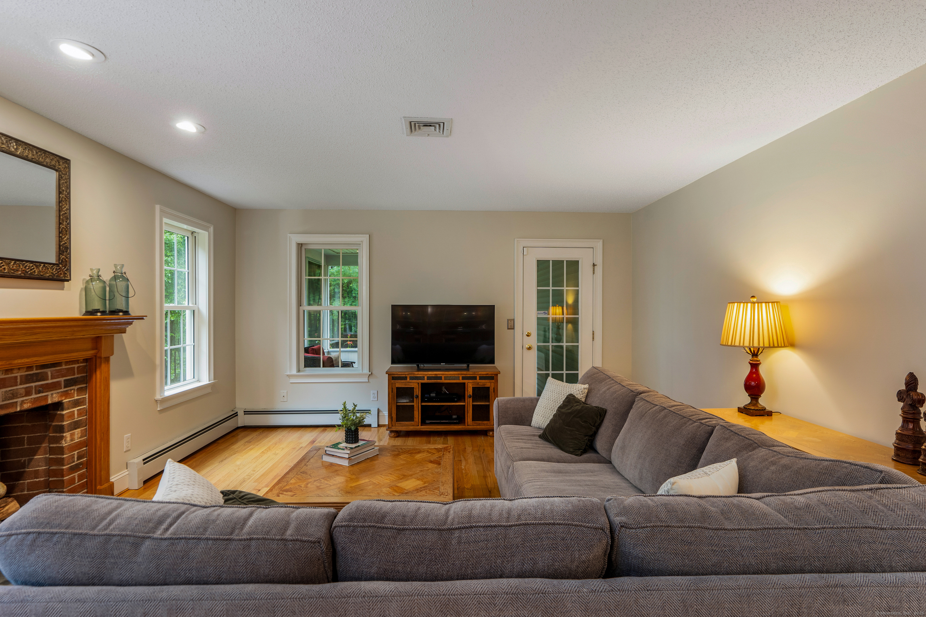 Tolland, Connecticut 06084, United States, 4 Bedrooms Bedrooms, ,3 BathroomsBathrooms,Residential,Coming Soon,170207