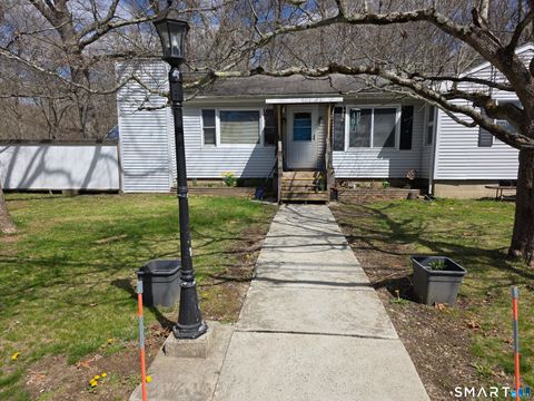 Photo of 61 White Birch Circle, East Lyme, CT 06357 (MLS # 24168873)