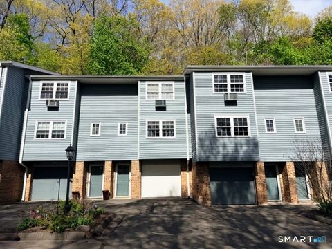 Photo of 250 Summer Street #19F, Southington, CT 06479 (MLS # 24171233)