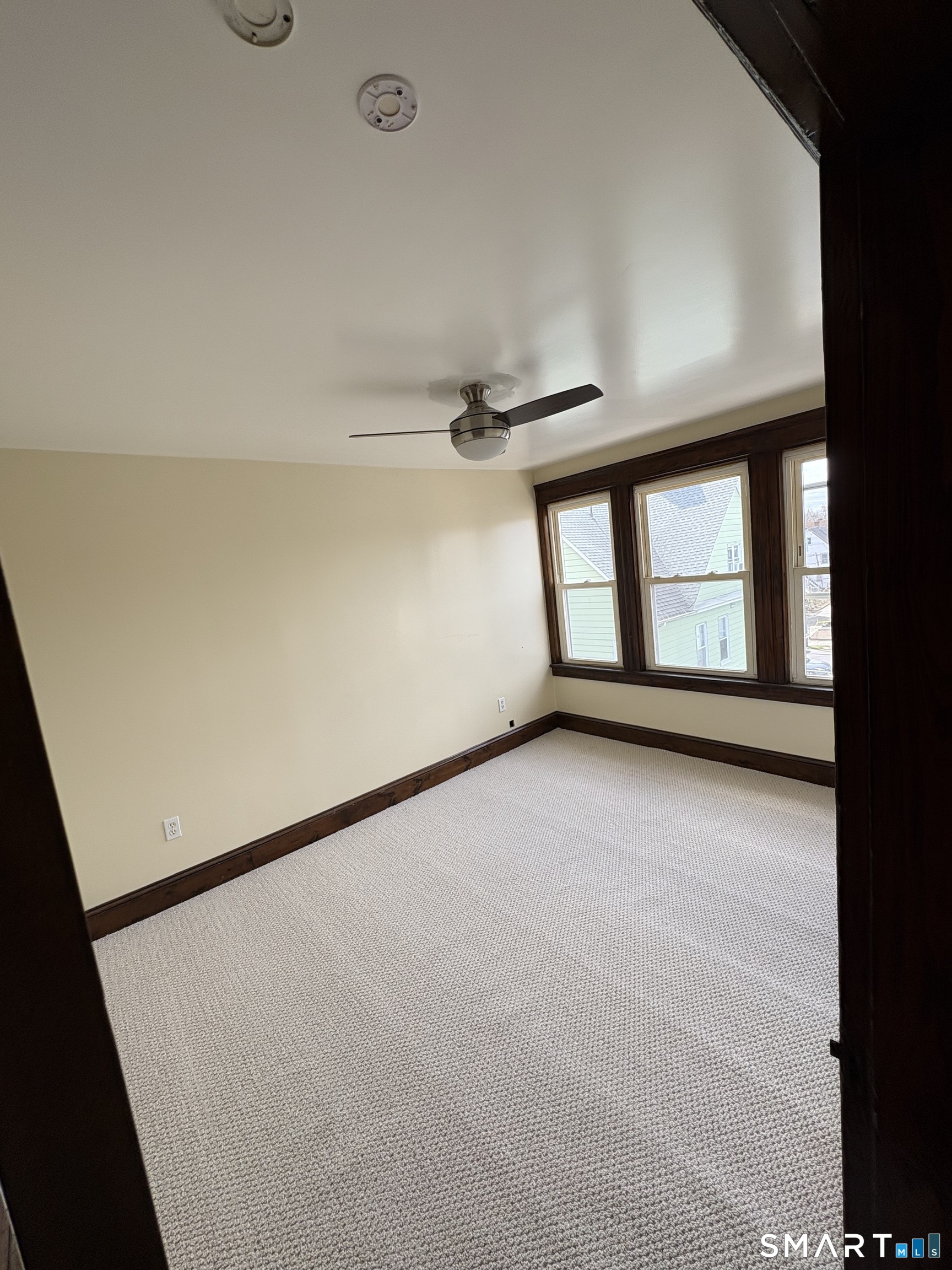 689 Maplewood Avenue