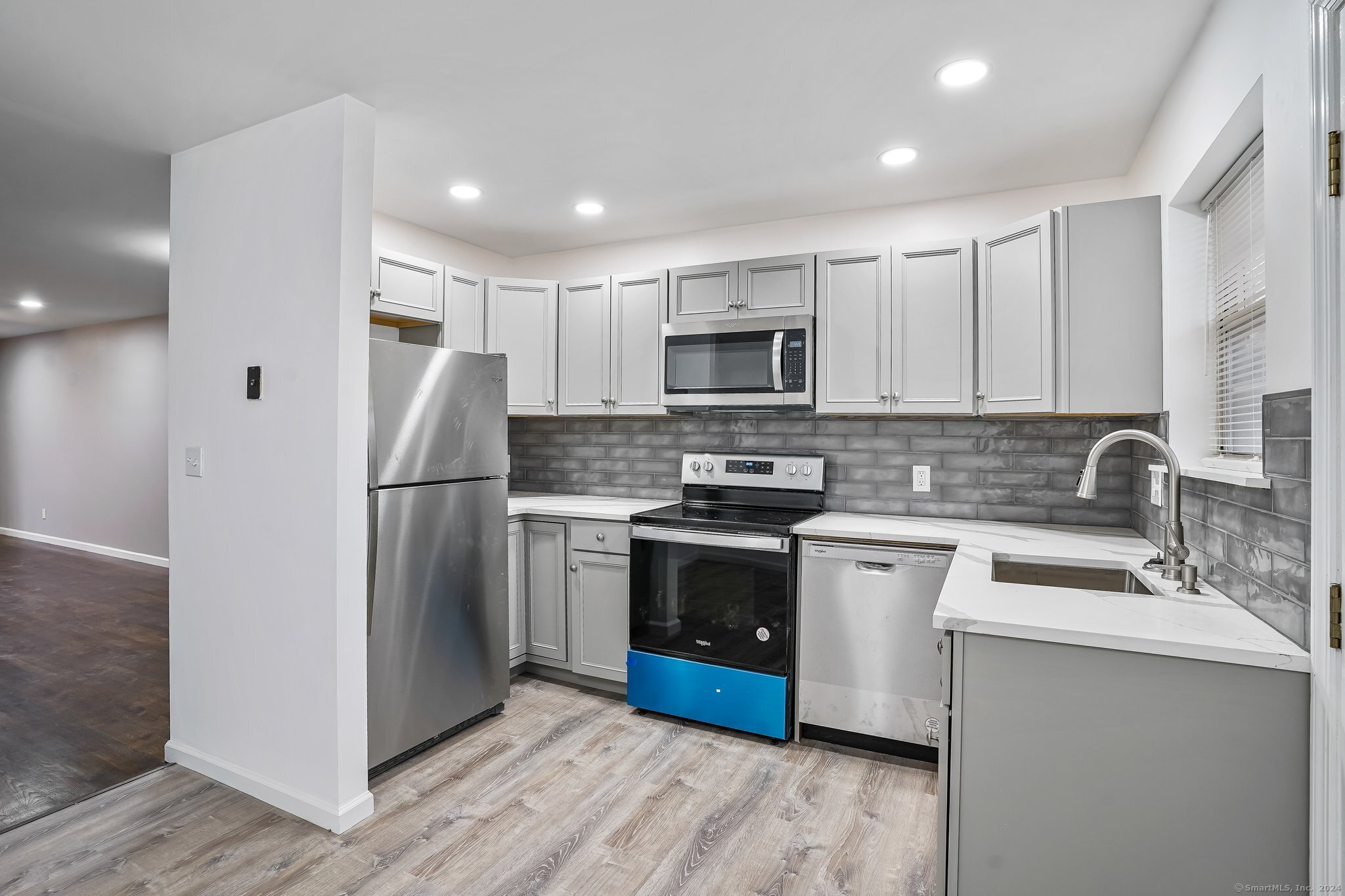 769 Sylvan Avenue #APT 9, Bridgeport, Connecticut image 2