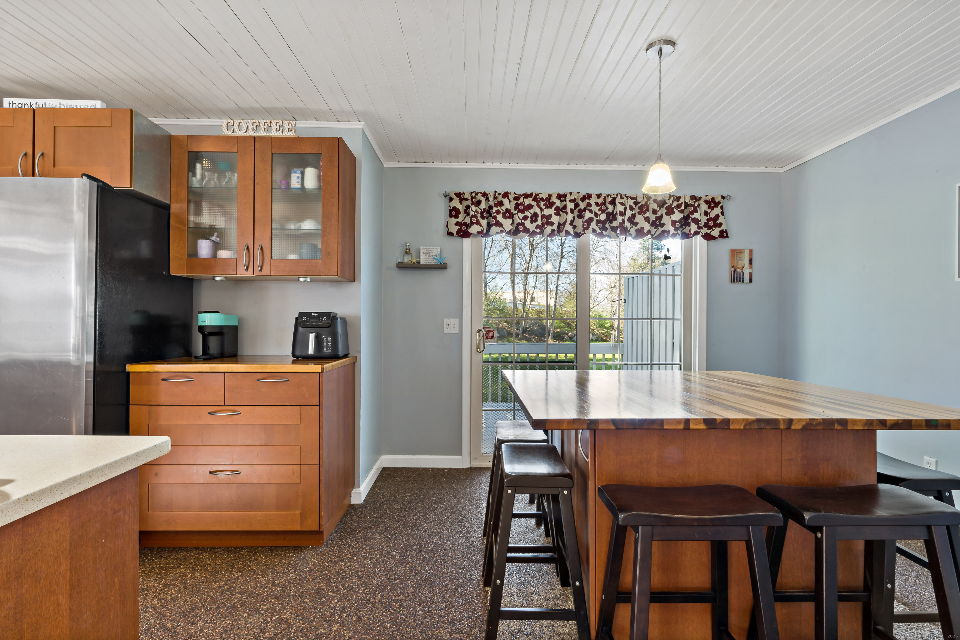 86 A Quannacut Road, Westerly, Rhode Island image 10