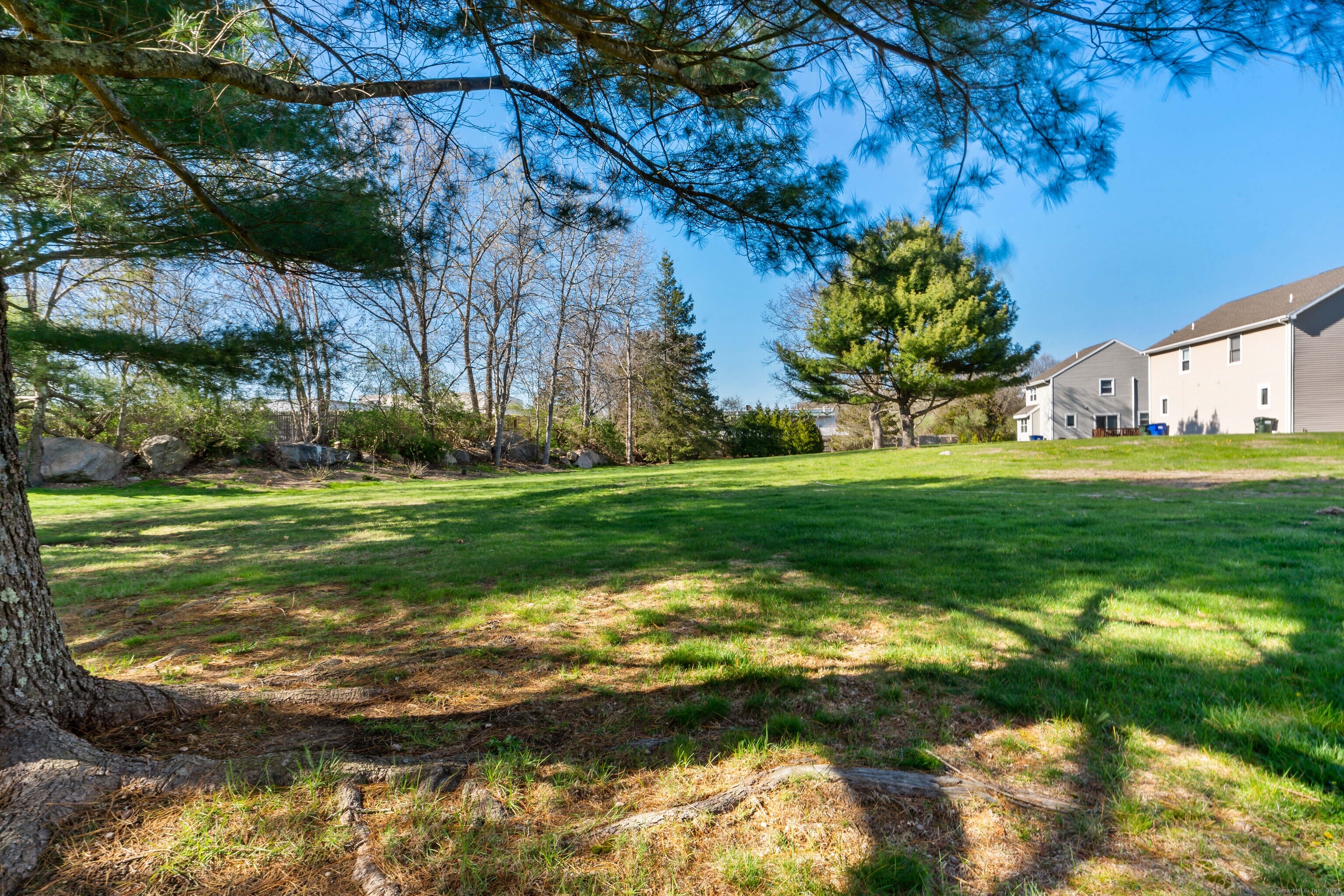 86 A Quannacut Road, Westerly, Rhode Island image 33