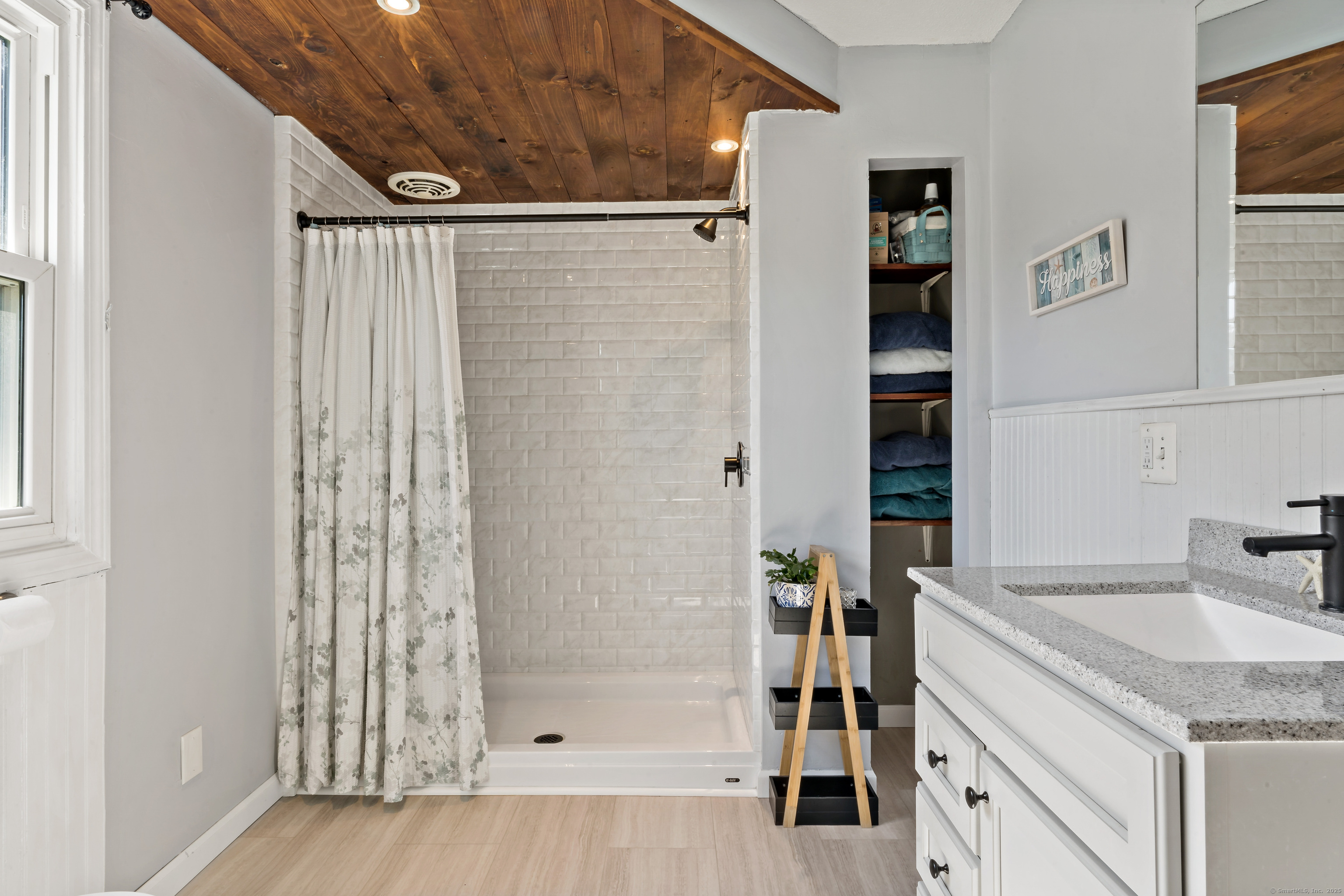 86 A Quannacut Road, Westerly, Rhode Island image 25