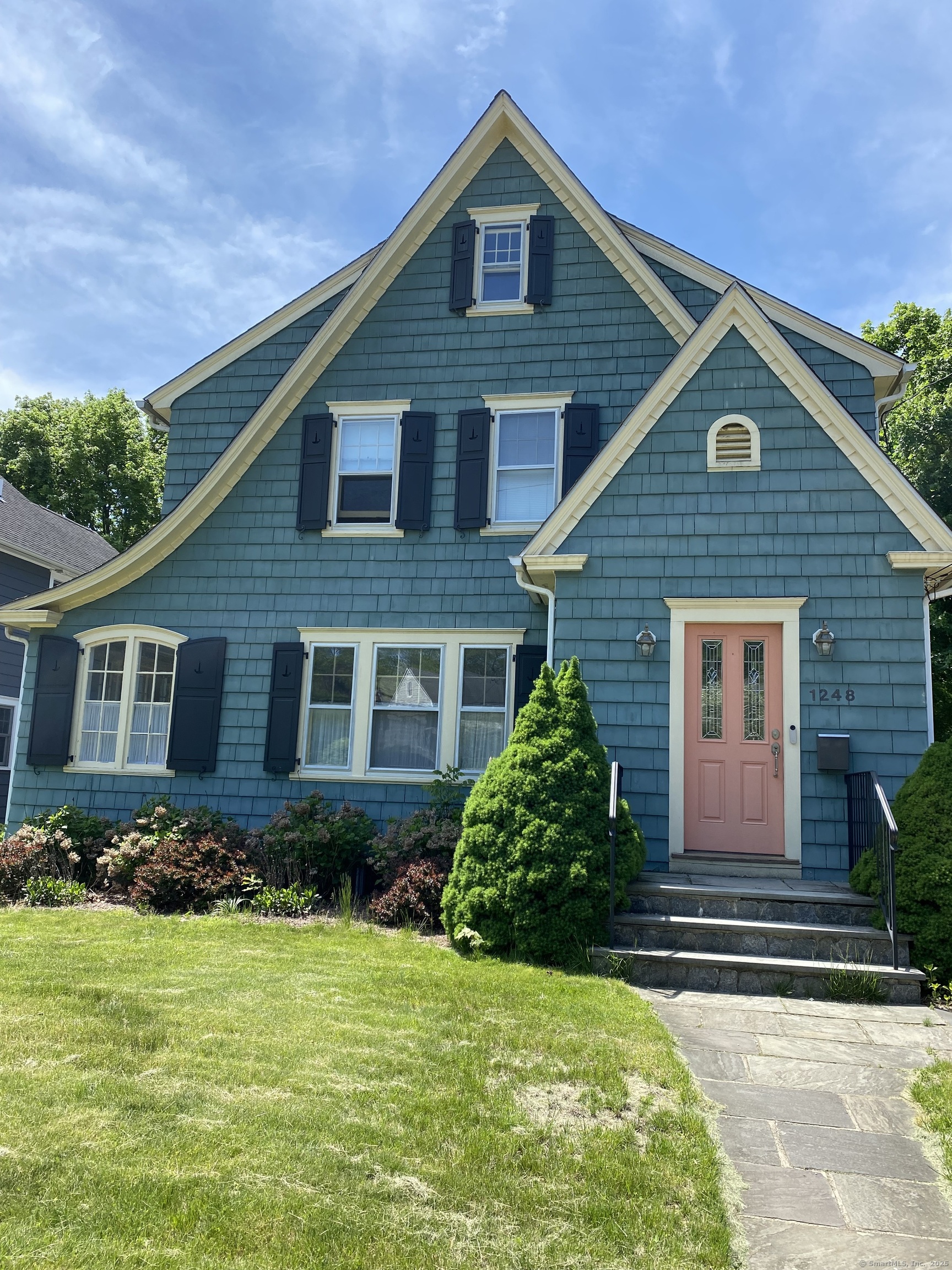 Property for Sale at Valley Road, Fairfield, Connecticut - Bedrooms: 3 
Bathrooms: 2 
Rooms: 7  - $725,000