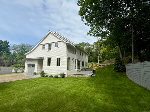 171 Compo Road South Westport CT 06880