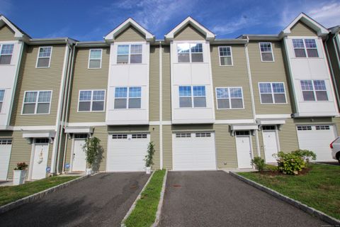 Tiny photo for 5 Laurel Hill Court #5, Brookfield, CT 06804 (MLS # 24161025)