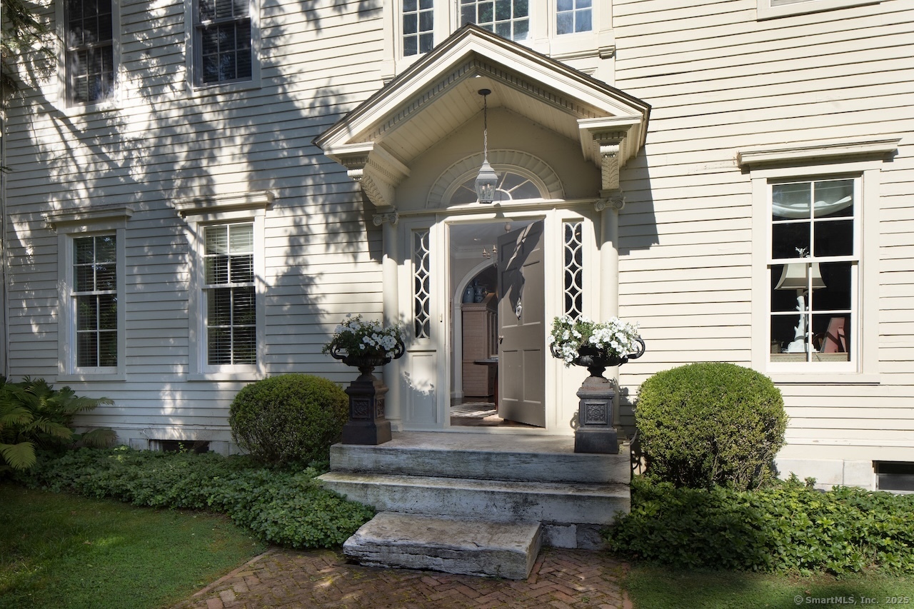 299 Main Street