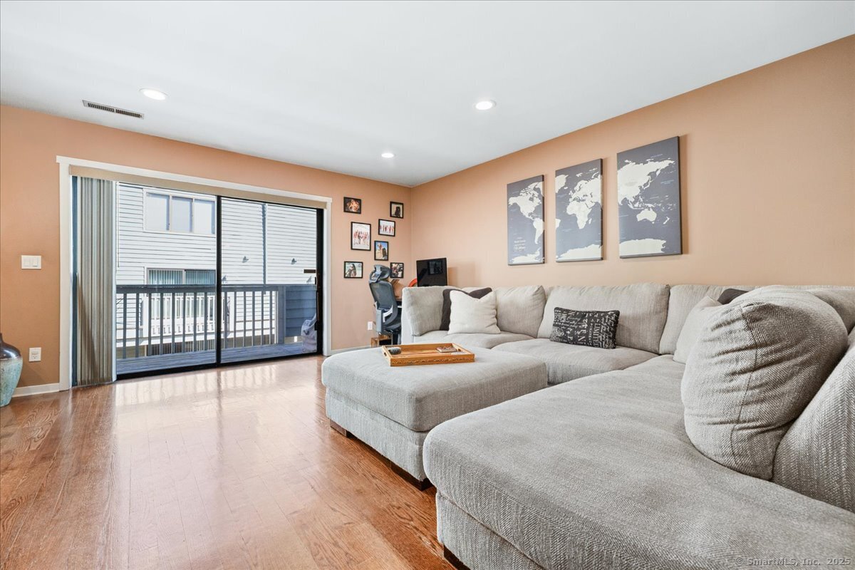 3 Oakwood Avenue #B4, Norwalk, Connecticut image 5