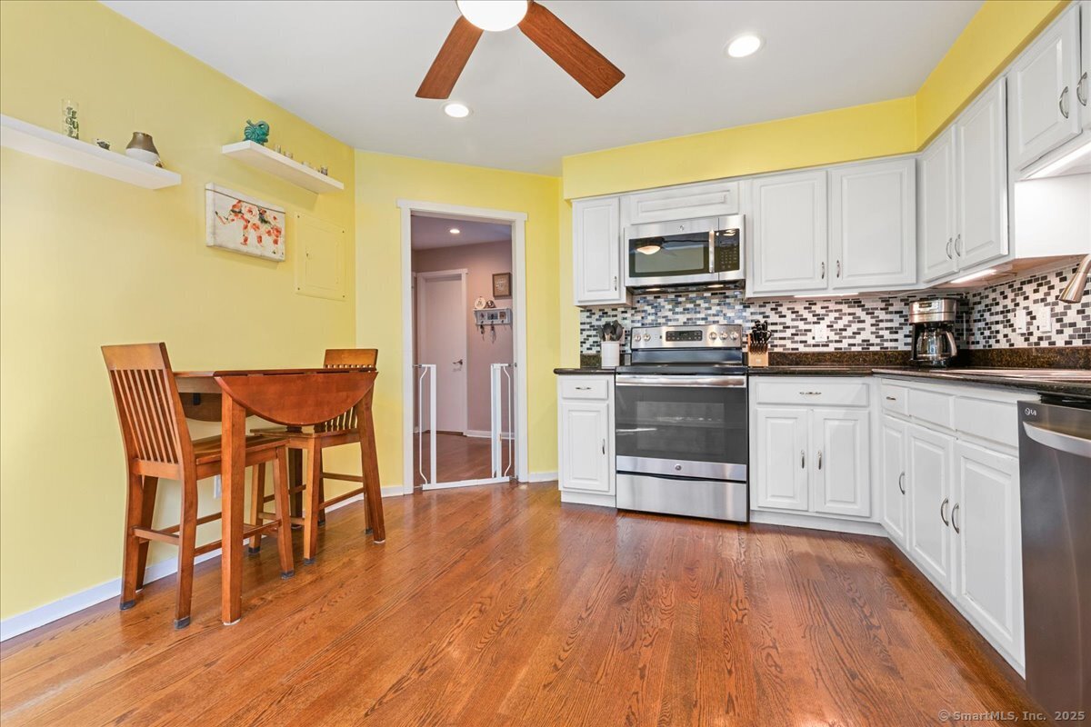 3 Oakwood Avenue #B4, Norwalk, Connecticut image 14