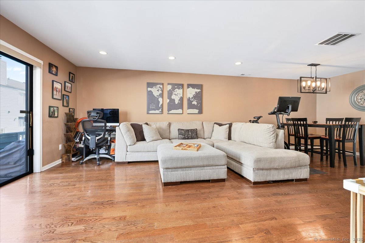 3 Oakwood Avenue #B4, Norwalk, Connecticut image 7