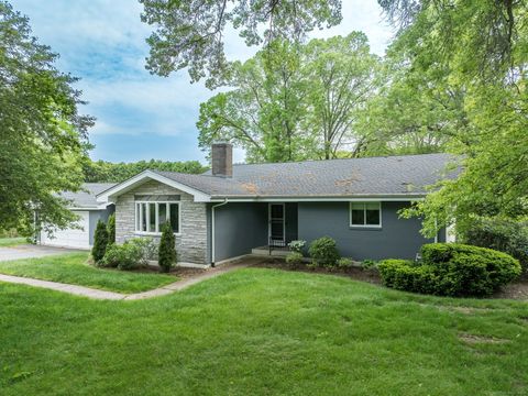 267 Simsbury Road West Hartford CT 06117