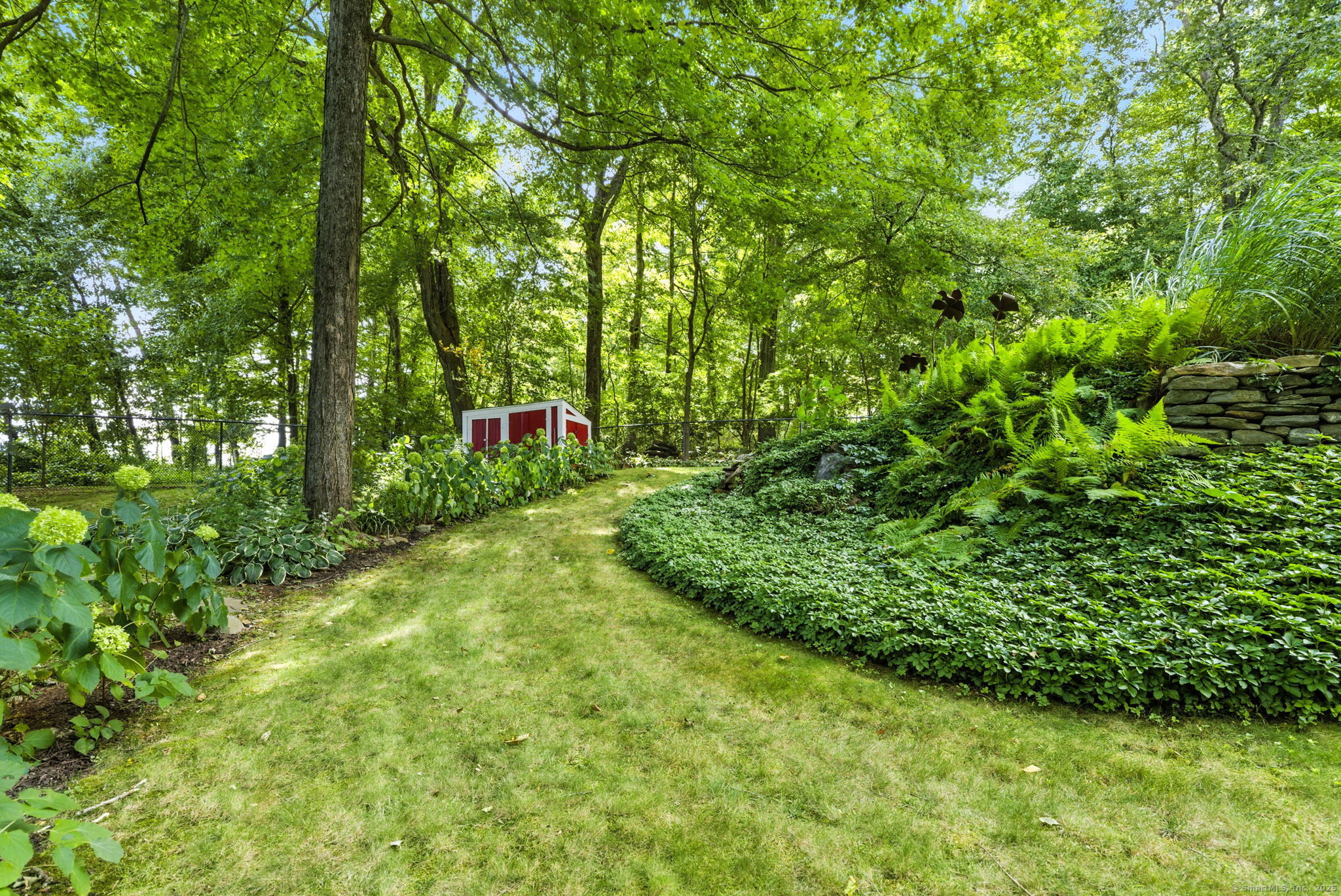 East Haddam, Connecticut 06423, United States, 3 Bedrooms Bedrooms, ,3 BathroomsBathrooms,Residential,Pending,201646