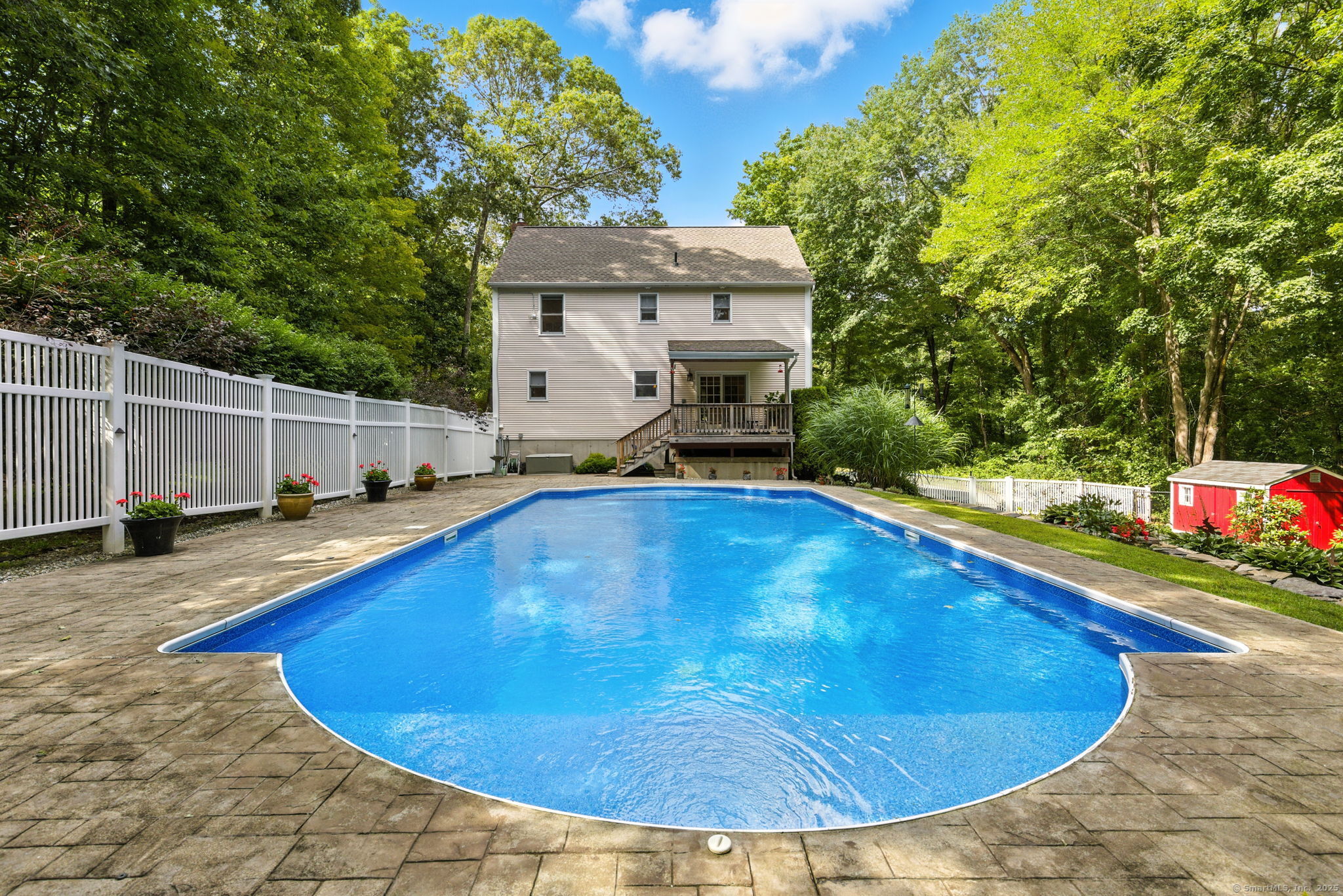 East Haddam, Connecticut 06423, United States, 3 Bedrooms Bedrooms, ,3 BathroomsBathrooms,Residential,Pending,201646