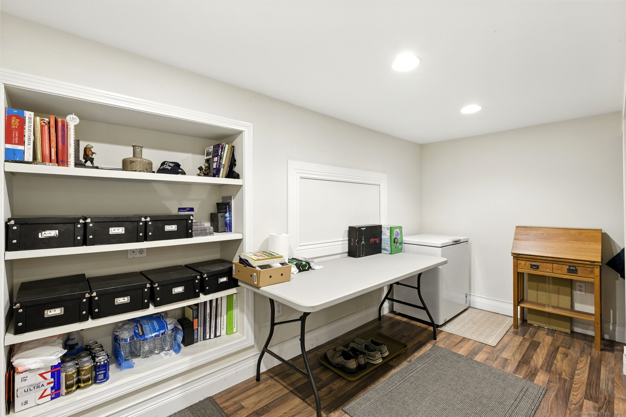 East Haddam, Connecticut 06423, United States, 3 Bedrooms Bedrooms, ,3 BathroomsBathrooms,Residential,Pending,201646