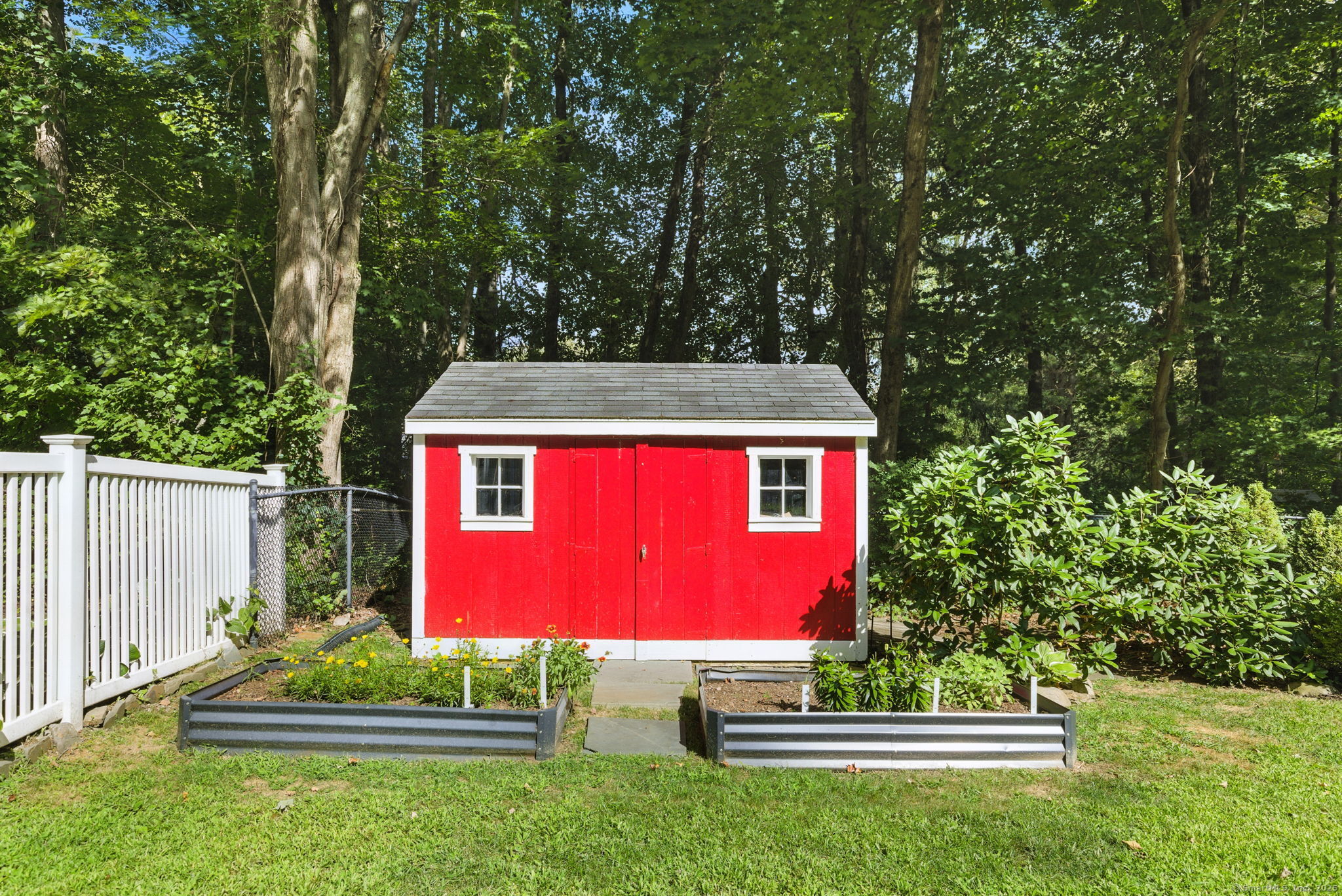 East Haddam, Connecticut 06423, United States, 3 Bedrooms Bedrooms, ,3 BathroomsBathrooms,Residential,Pending,201646