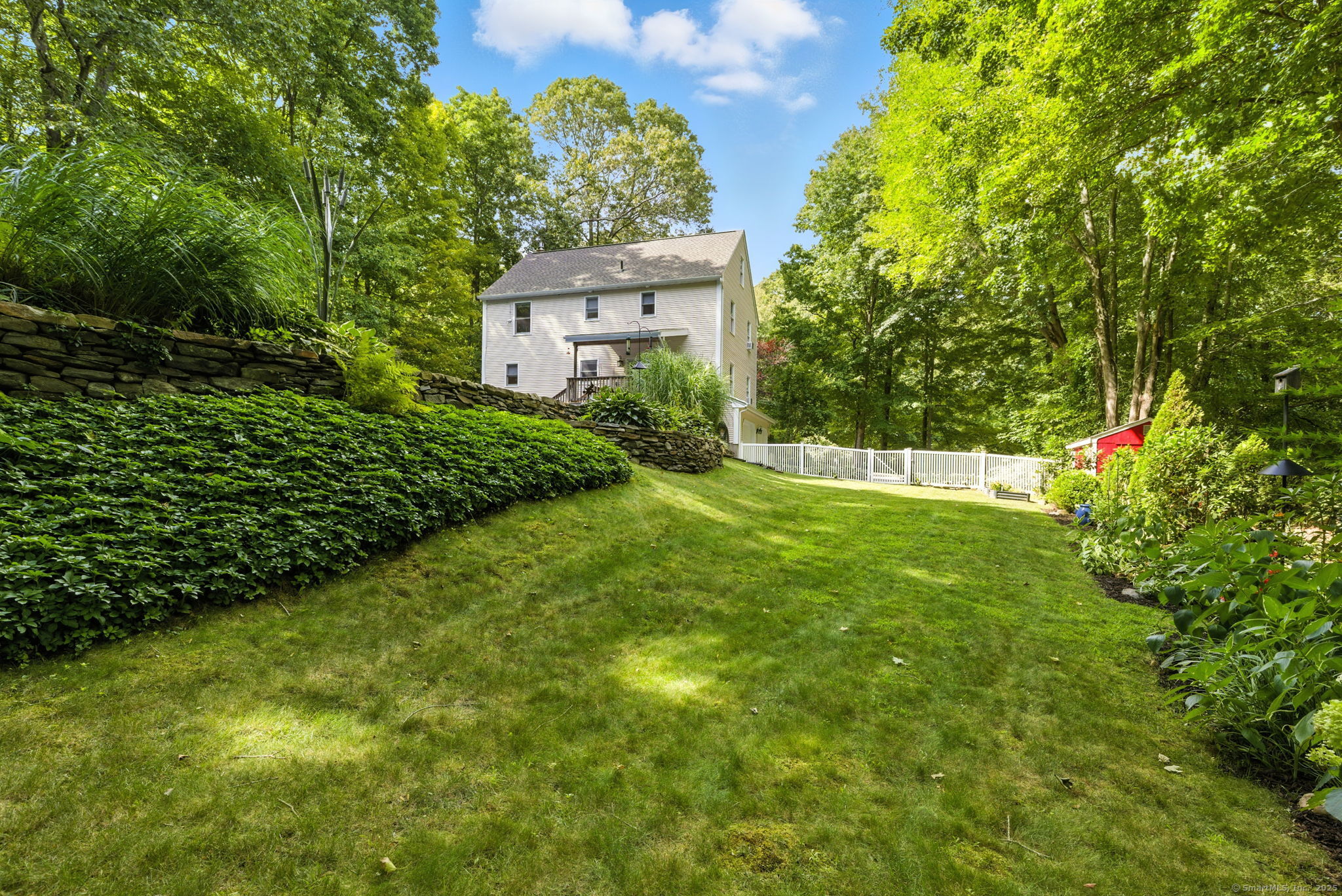 East Haddam, Connecticut 06423, United States, 3 Bedrooms Bedrooms, ,3 BathroomsBathrooms,Residential,Pending,201646