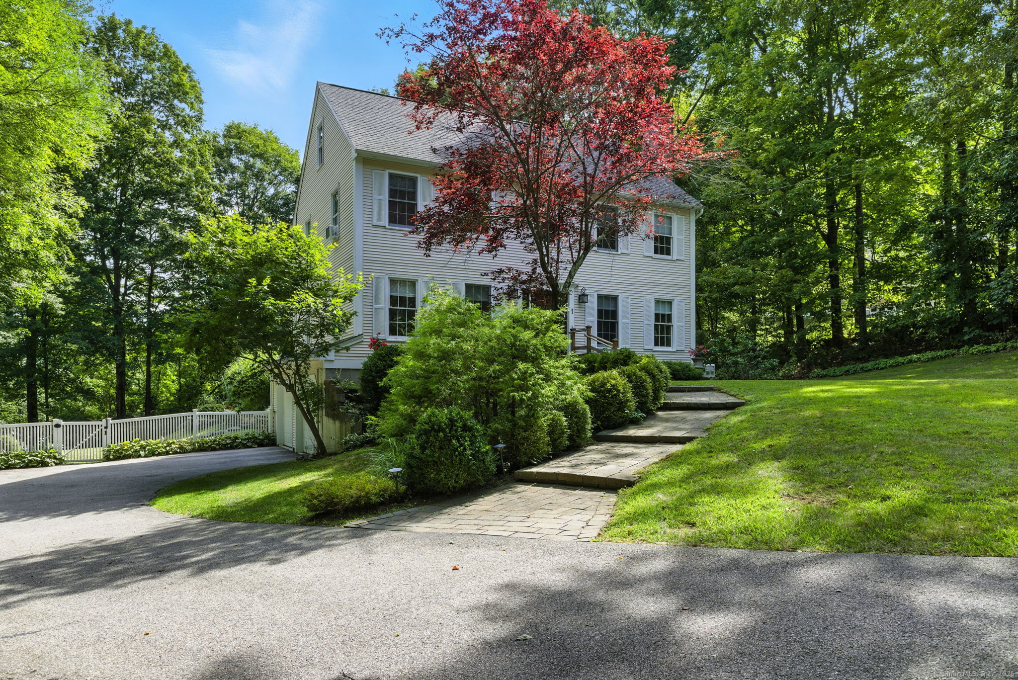 East Haddam, Connecticut 06423, United States, 3 Bedrooms Bedrooms, ,3 BathroomsBathrooms,Residential,Pending,201646