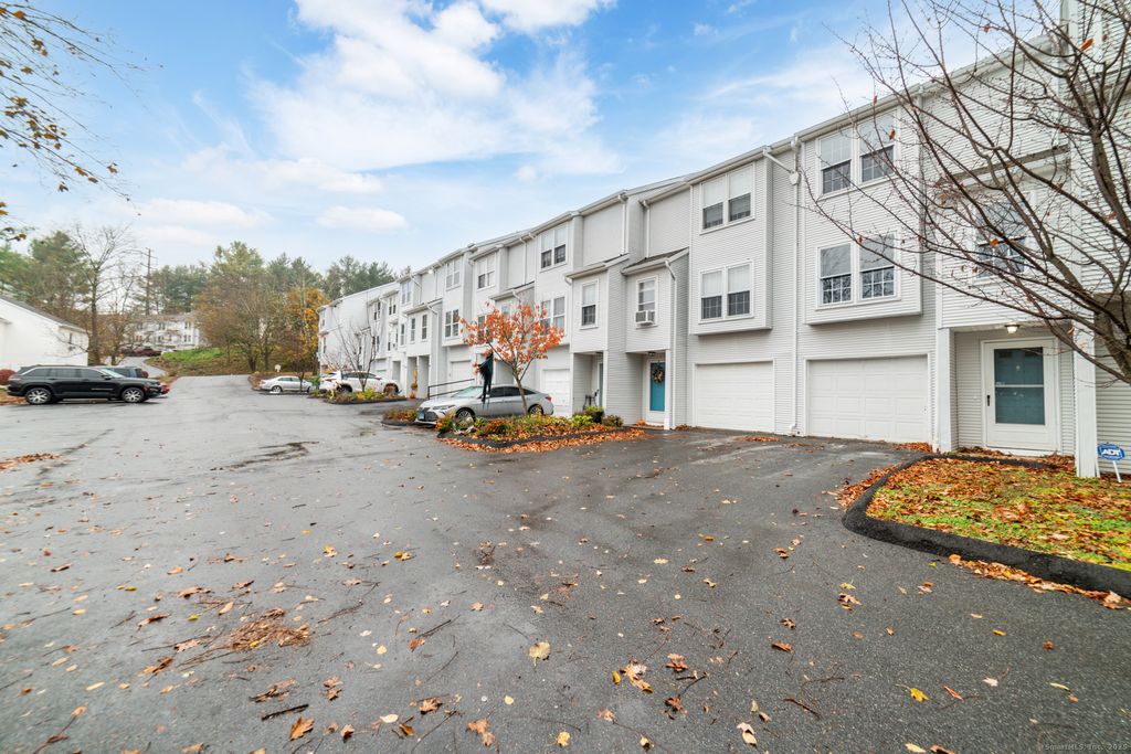 Photo of 64 Deerwood Lane #10, Waterbury, CT 06704 (MLS # 24137479)