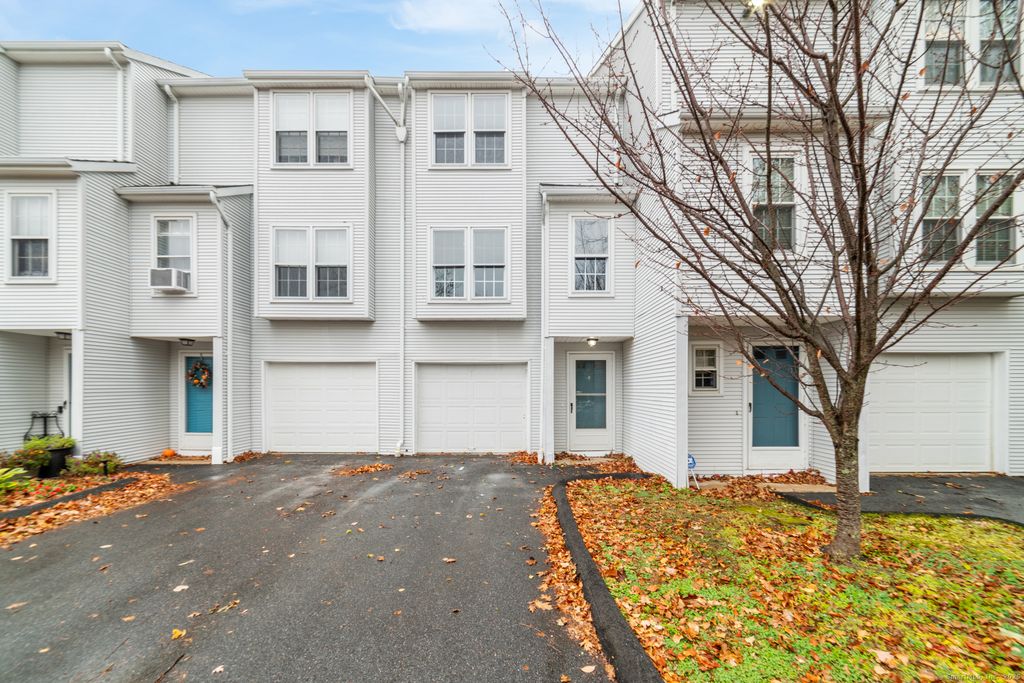 Photo of 64 Deerwood Lane #10, Waterbury, CT 06704 (MLS # 24137479)