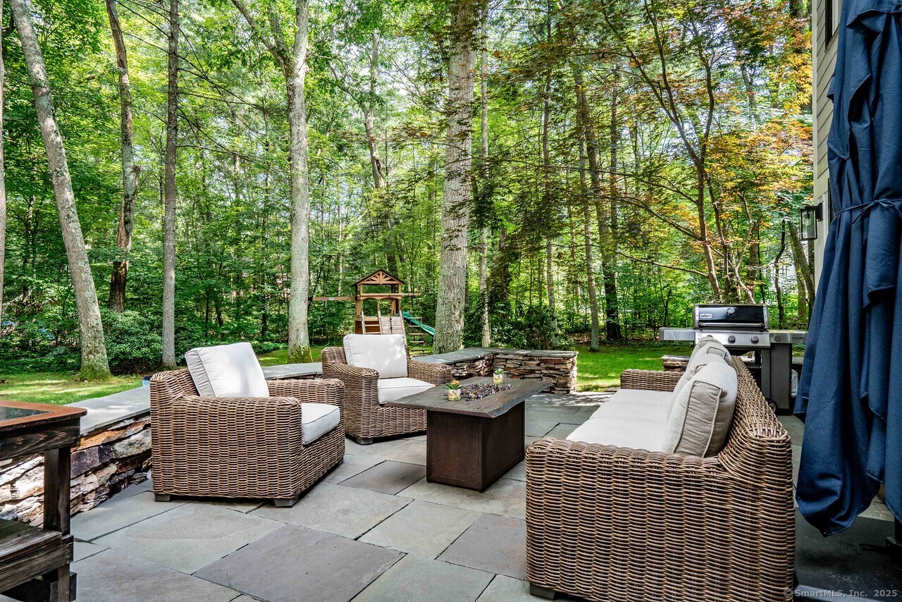 Farmington, Connecticut 06032, United States, 5 Bedrooms Bedrooms, ,5 BathroomsBathrooms,Residential,Coming Soon,177695