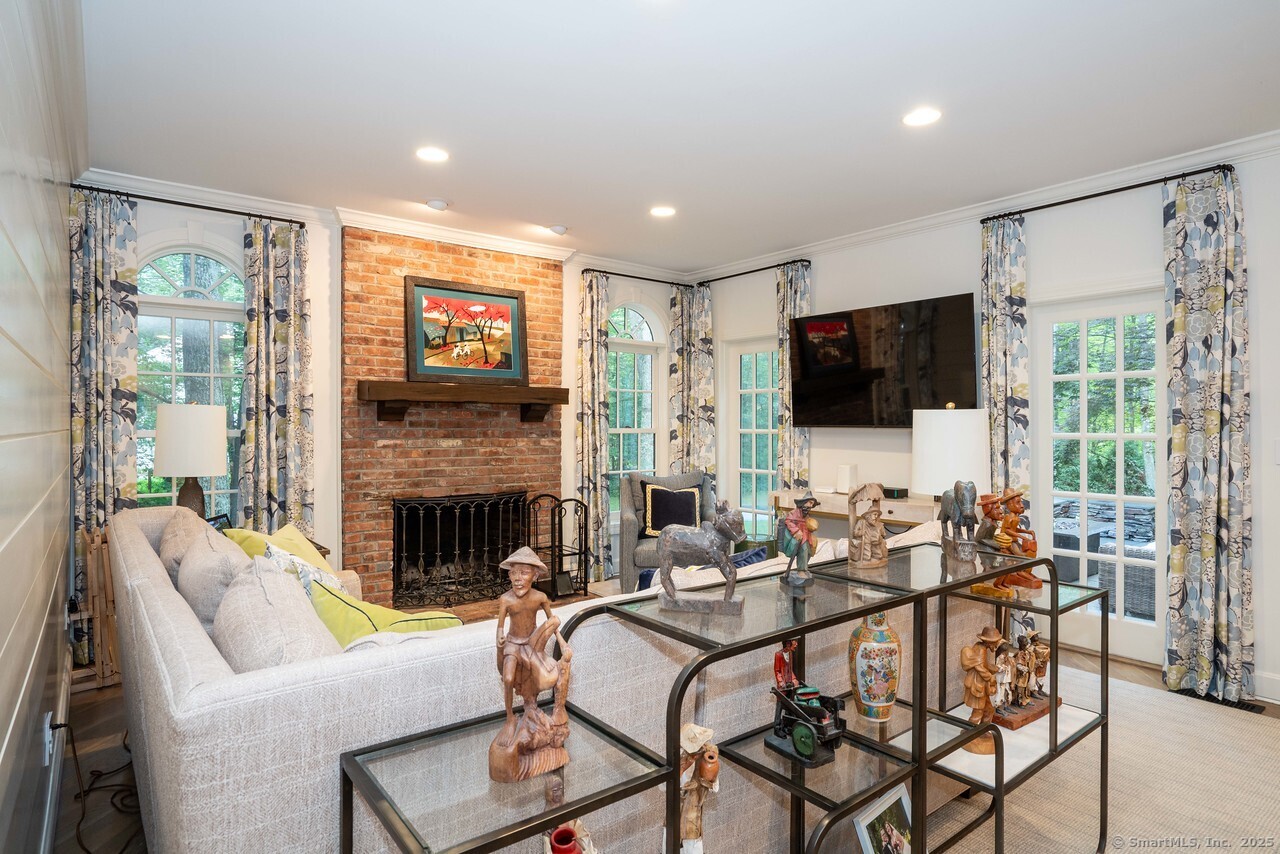 Farmington, Connecticut 06032, United States, 5 Bedrooms Bedrooms, ,5 BathroomsBathrooms,Residential,Coming Soon,177695