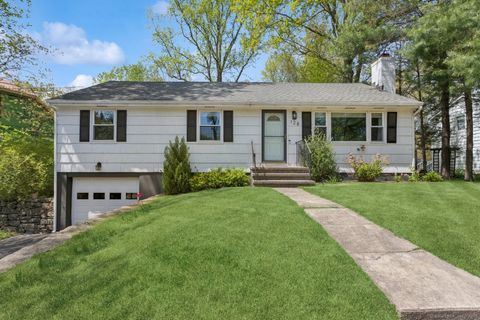 128 West Avenue Darien CT 06820