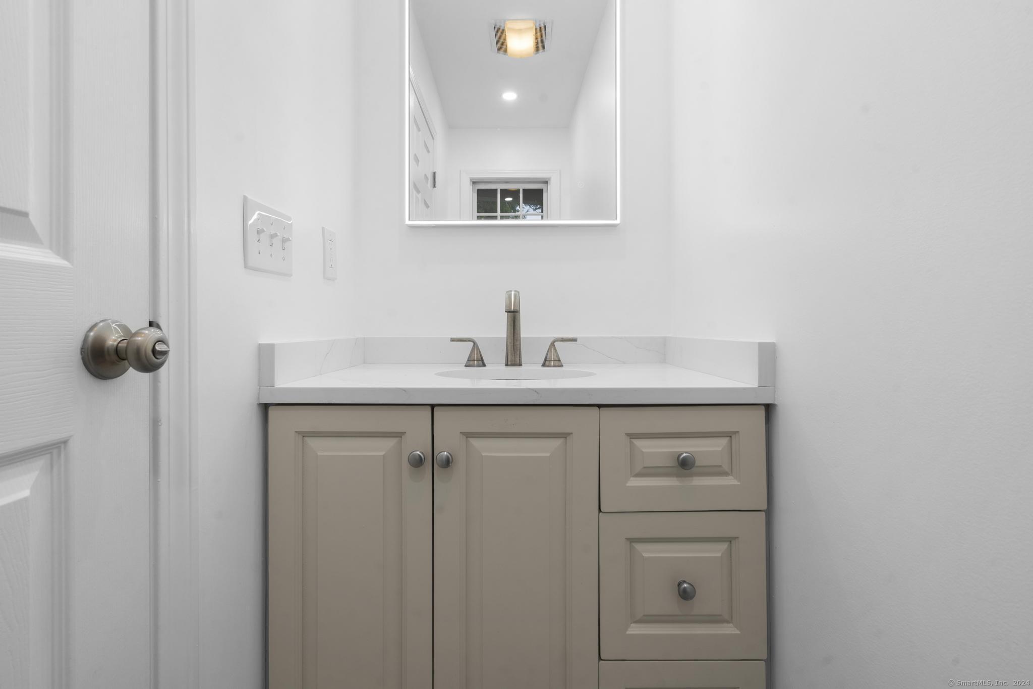 205 Hickory Lane, Bethlehem, Connecticut image 27