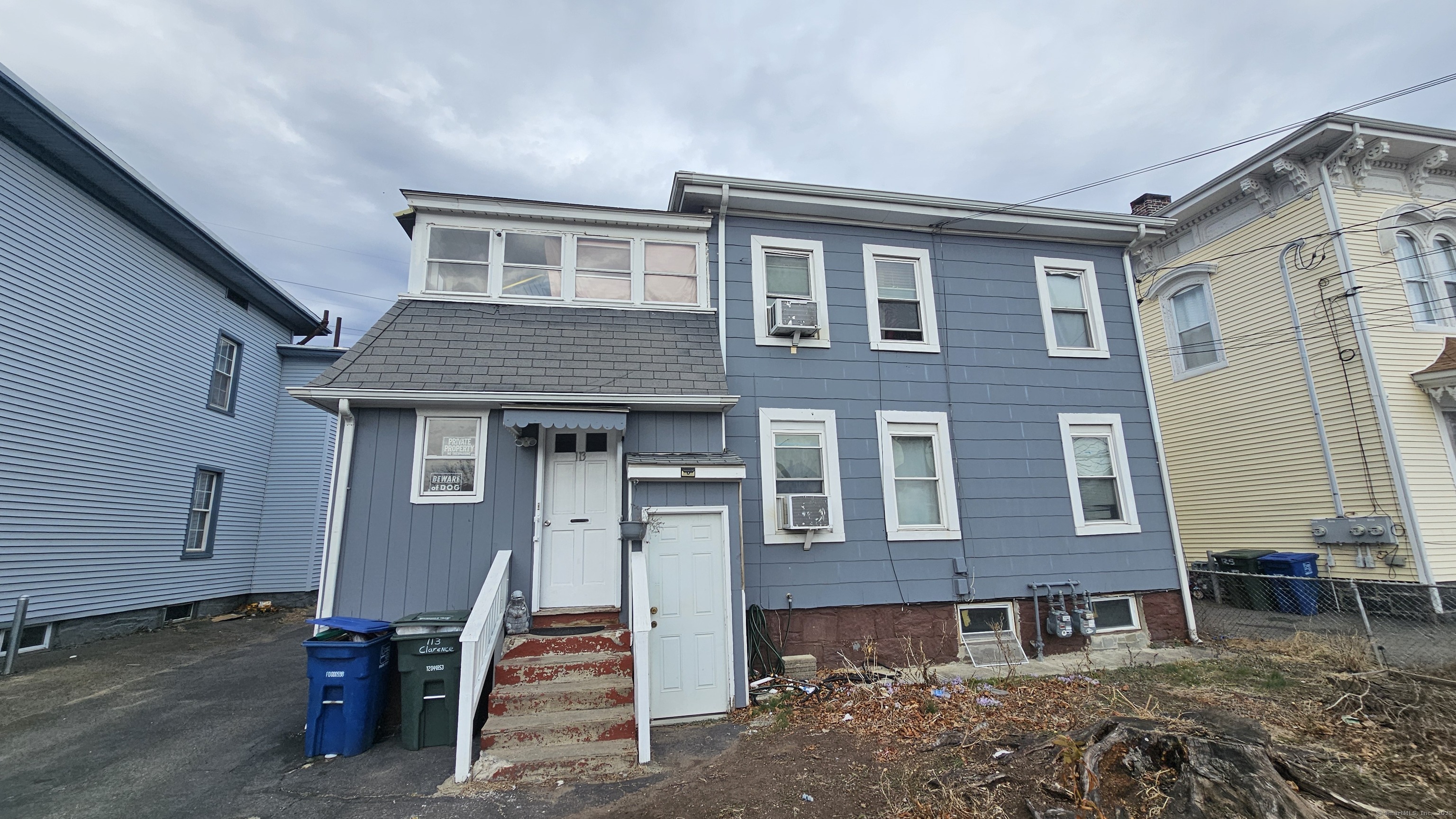 Clarence Street, Bridgeport, Connecticut - 4 Bedrooms  
2 Bathrooms  
10 Rooms - 