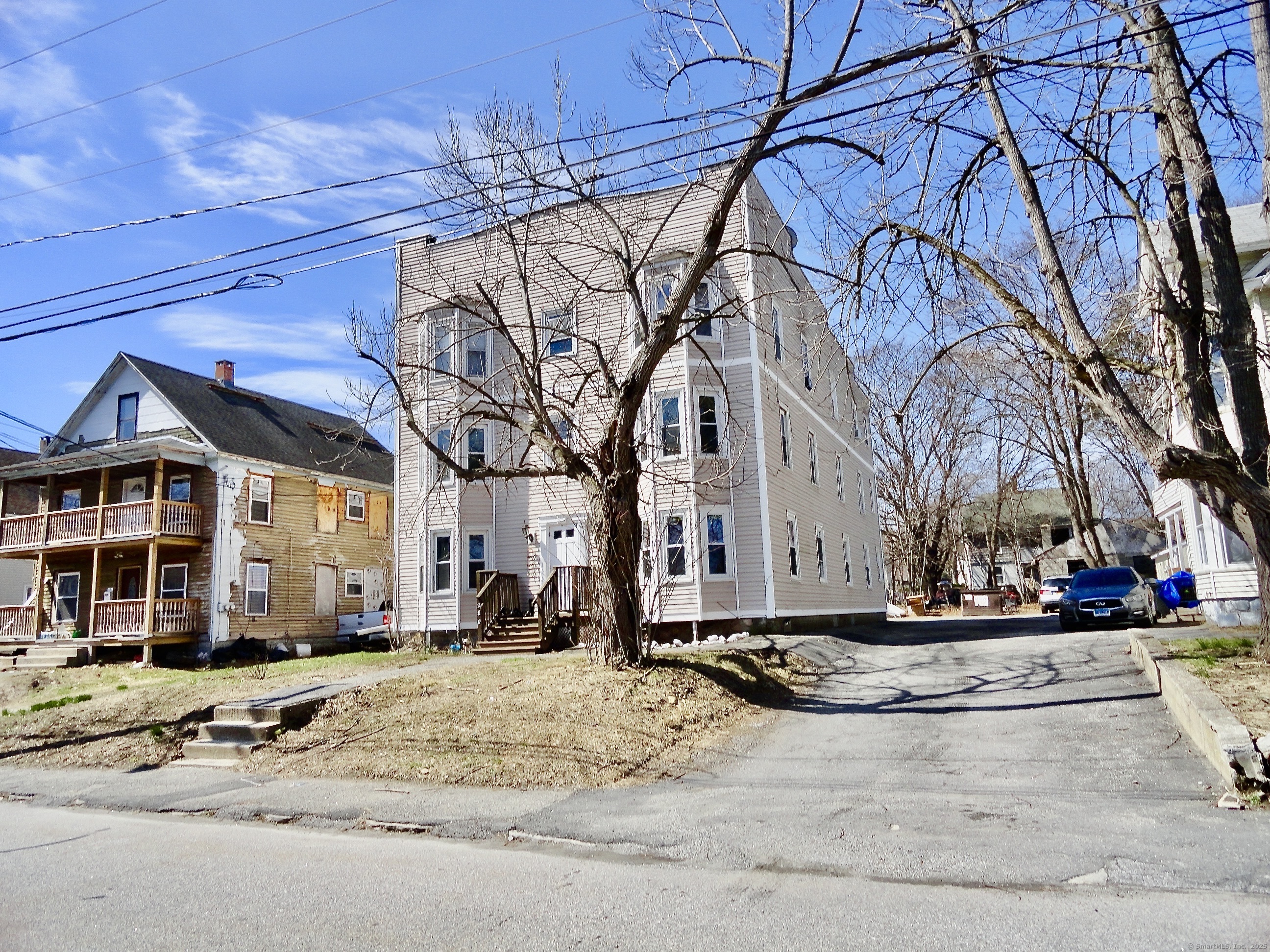 Park Avenue 2N, Torrington, Connecticut - 2 Bedrooms  
1 Bathrooms  
5 Rooms - 