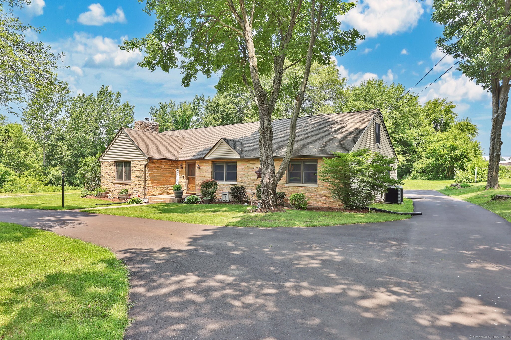 1028 Mountain Road