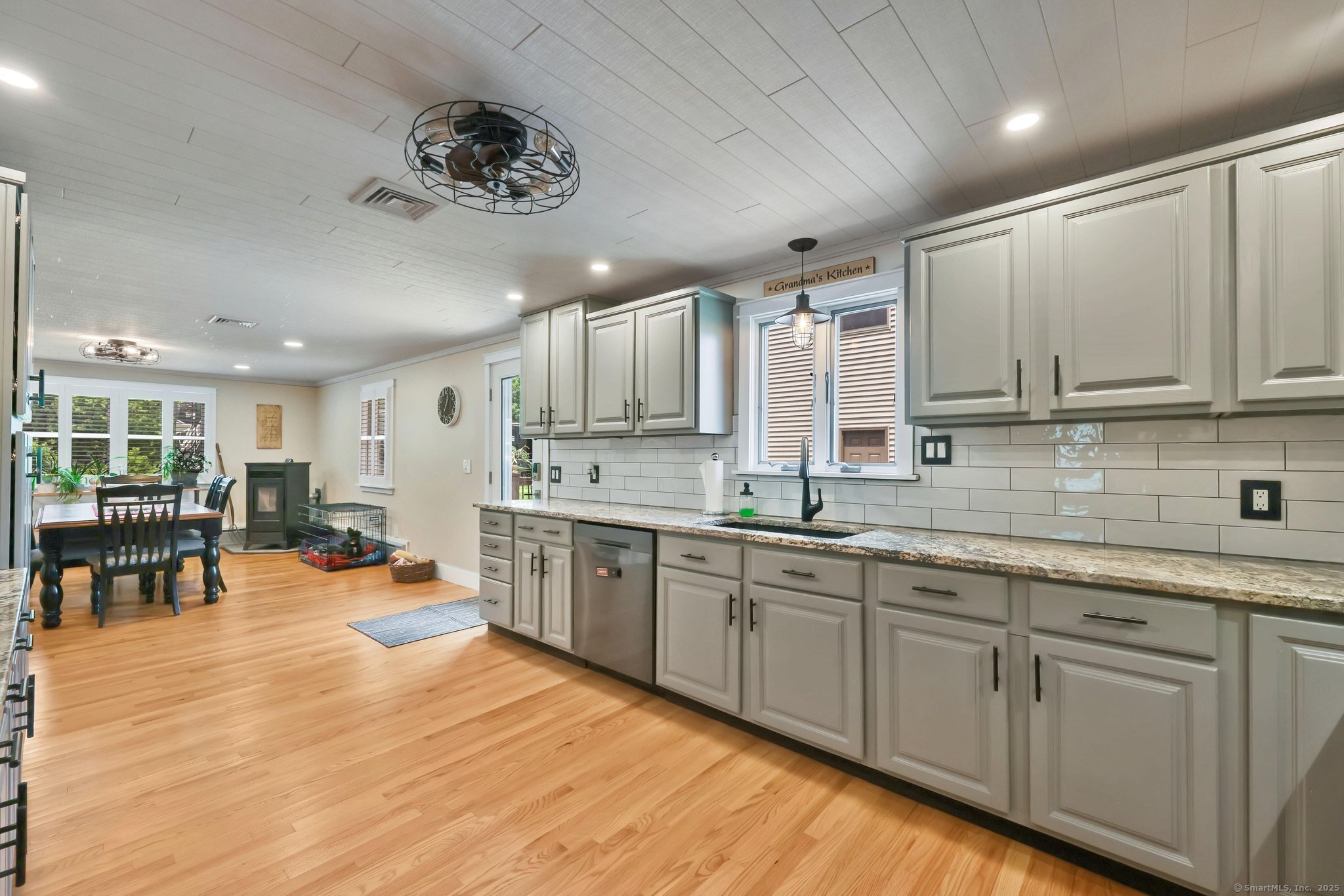 1028 Mountain Road