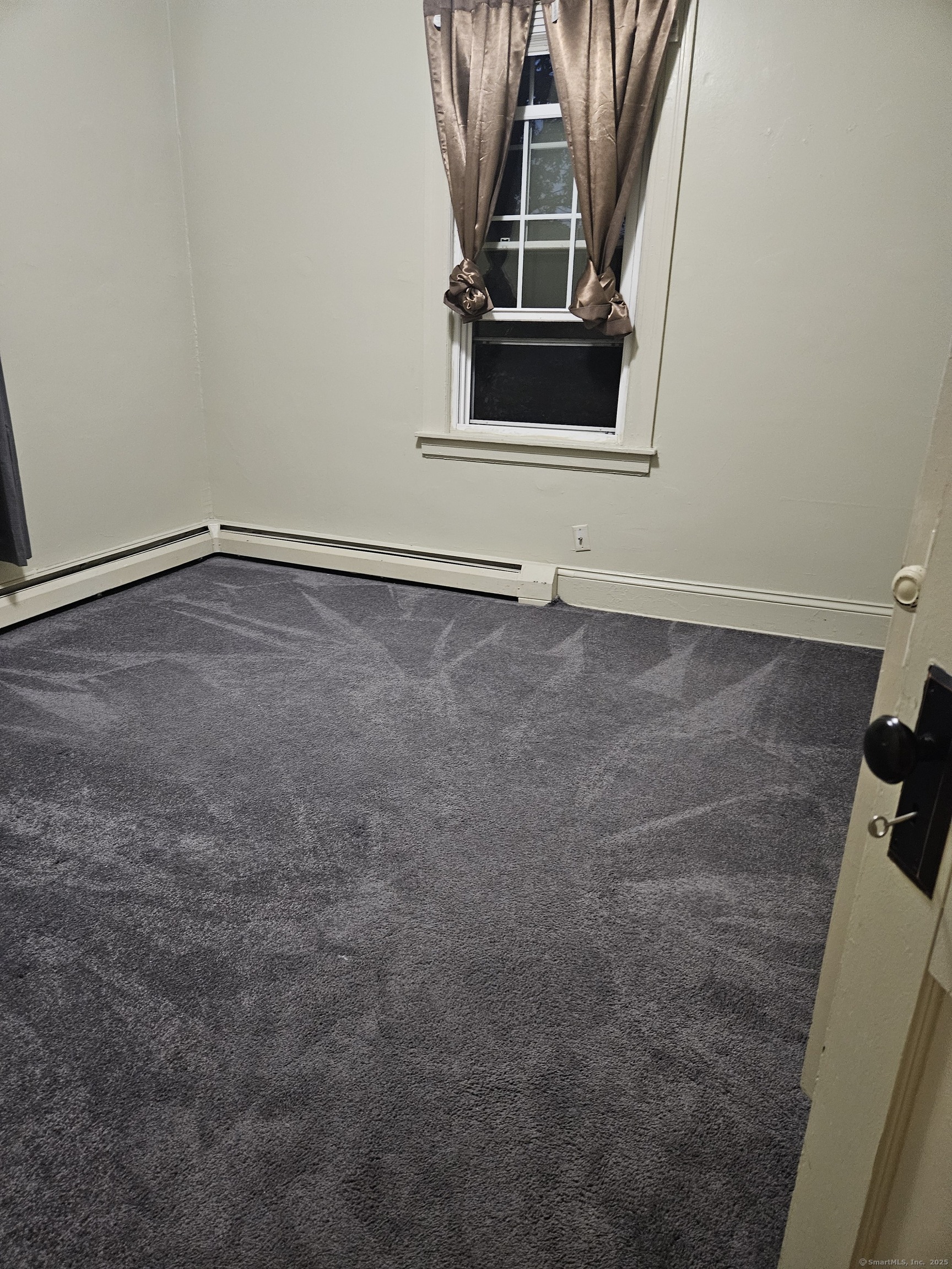 Hartford, Connecticut 06112, United States, 3 Bedrooms Bedrooms, ,1 BathroomBathrooms,Residential,Active,213344