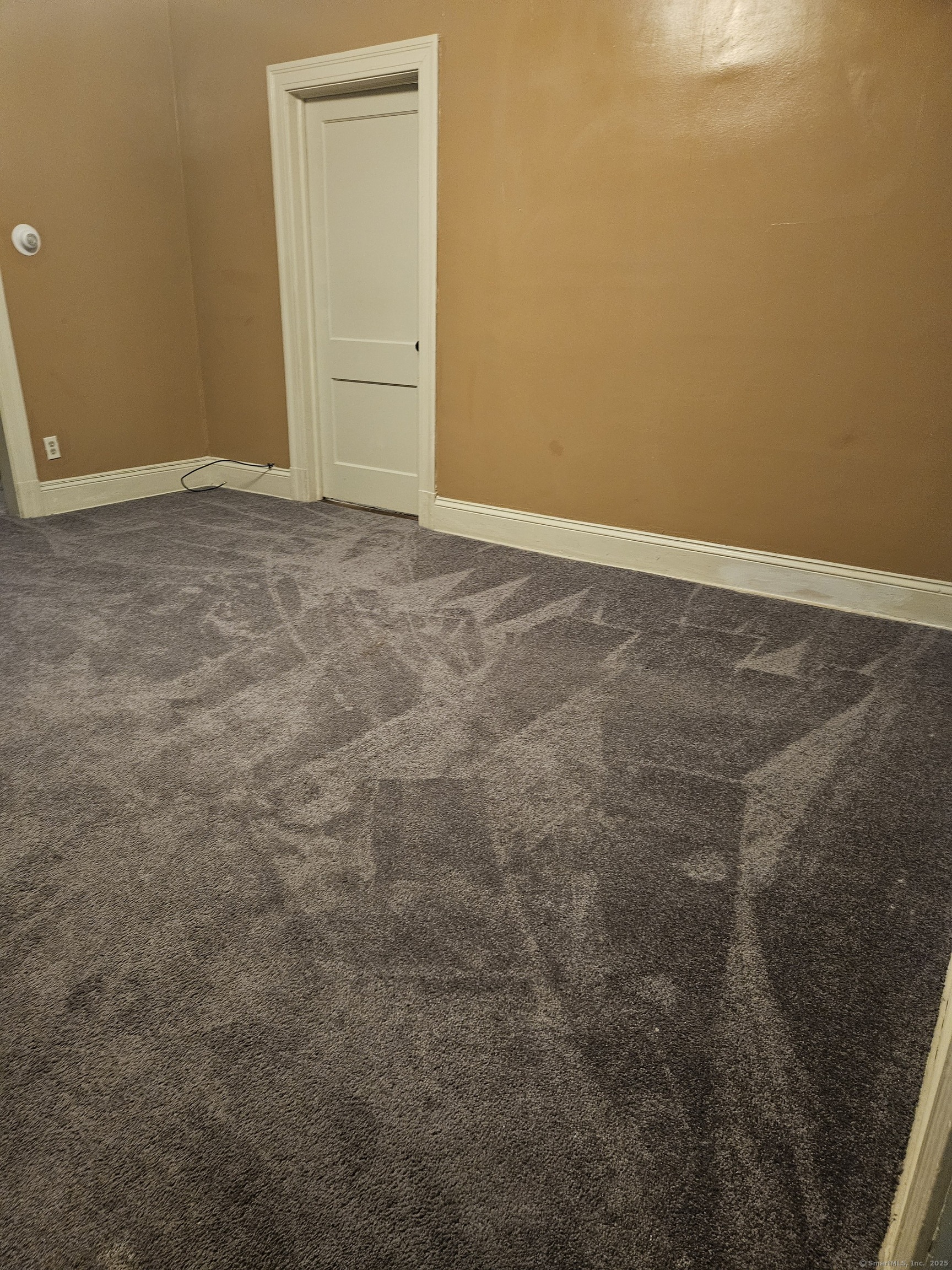 Hartford, Connecticut 06112, United States, 3 Bedrooms Bedrooms, ,1 BathroomBathrooms,Residential,Active,213344