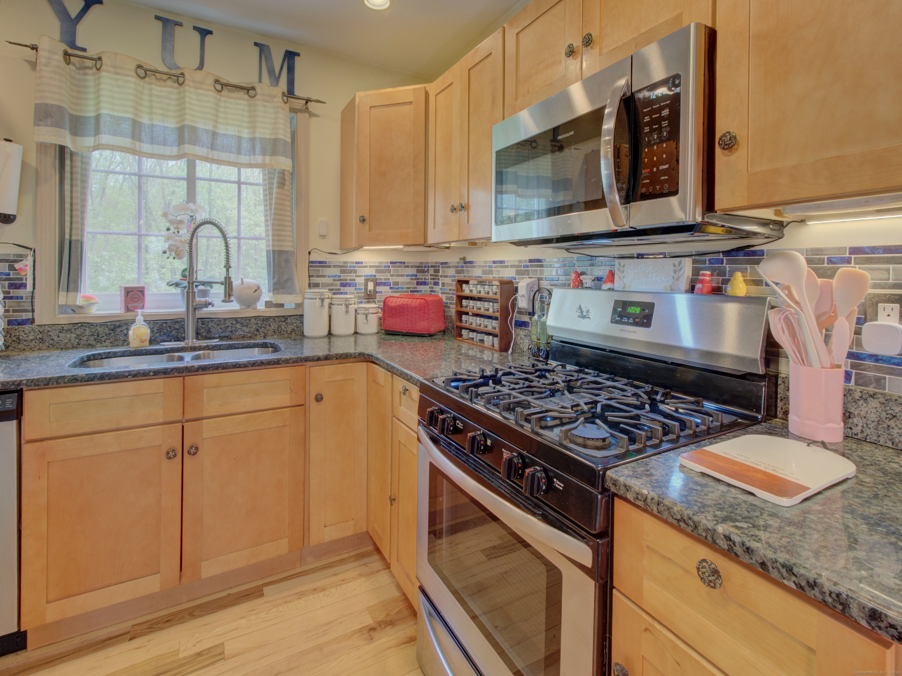 11 Stone House Drive, Plainfield, Connecticut image 4