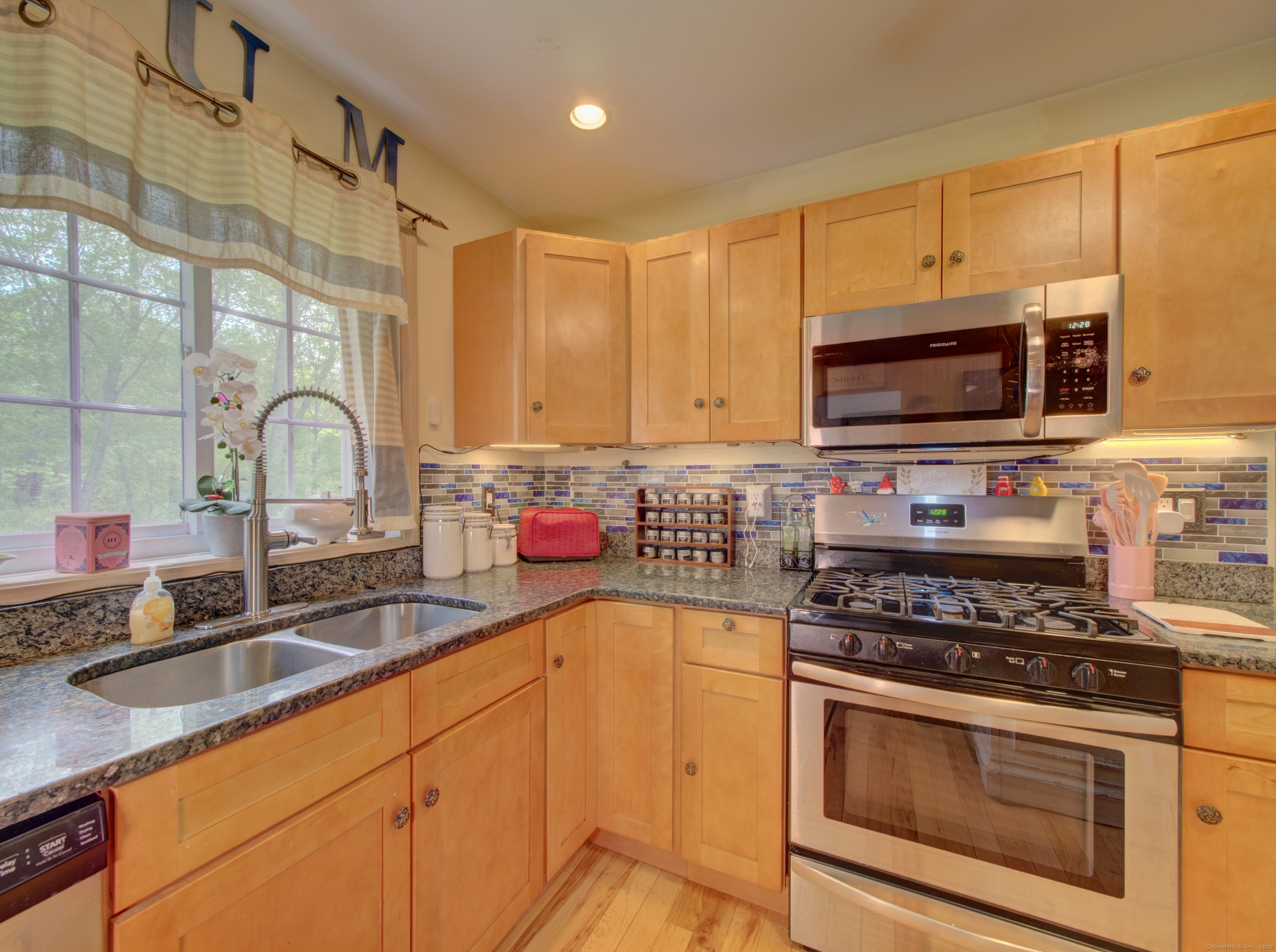 11 Stone House Drive, Plainfield, Connecticut image 3