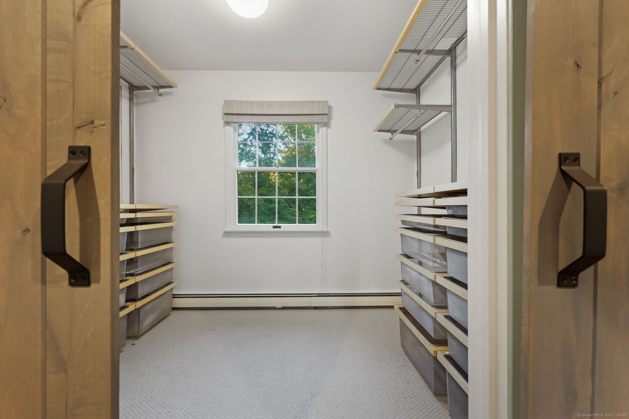 Greenwich, Connecticut 06831, United States, 4 Bedrooms Bedrooms, ,3 BathroomsBathrooms,Residential,Active,230763