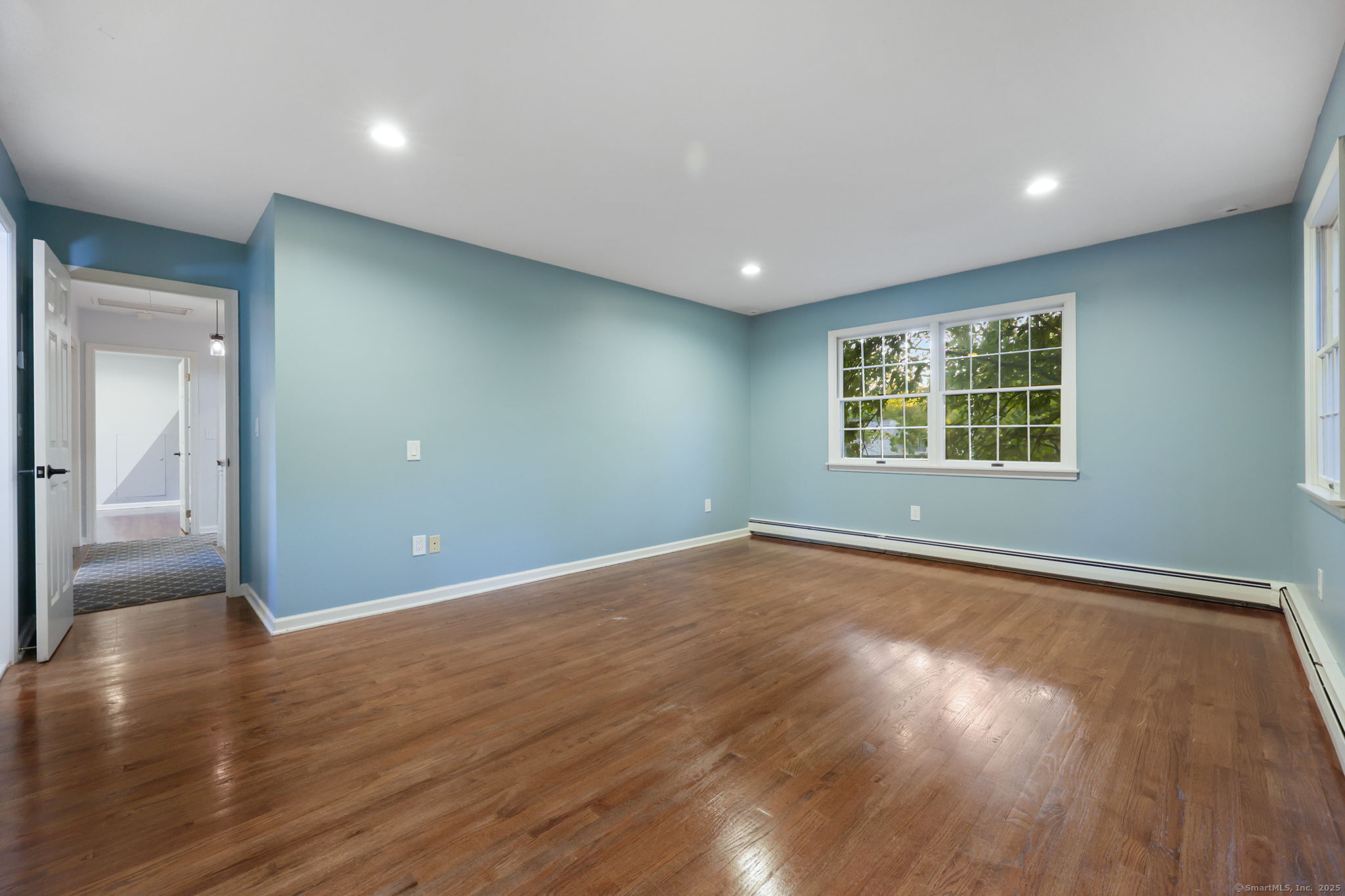 Greenwich, Connecticut 06831, United States, 4 Bedrooms Bedrooms, ,3 BathroomsBathrooms,Residential,Active,230763