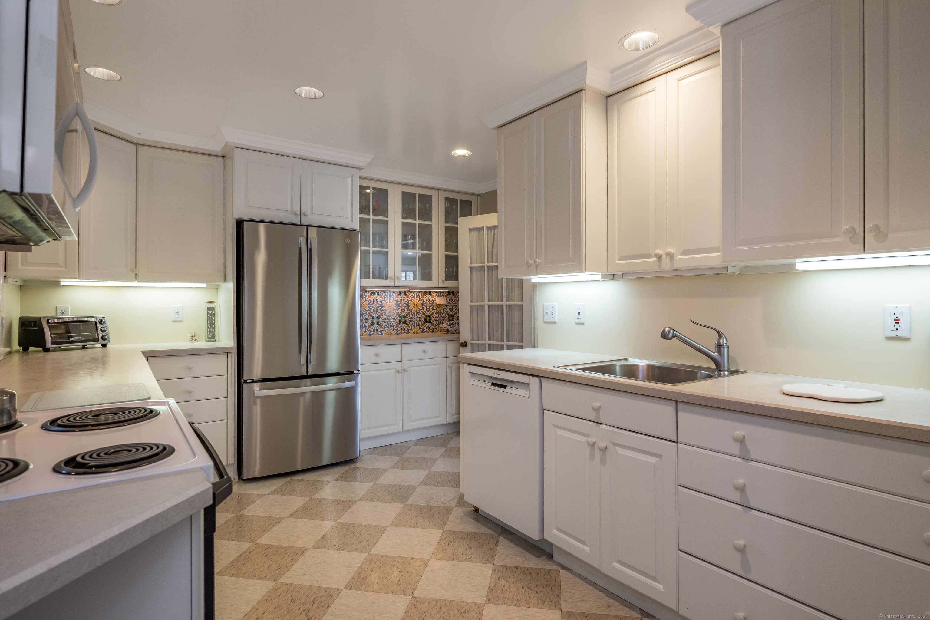 4 Cliff Street, Stonington, Connecticut image 12