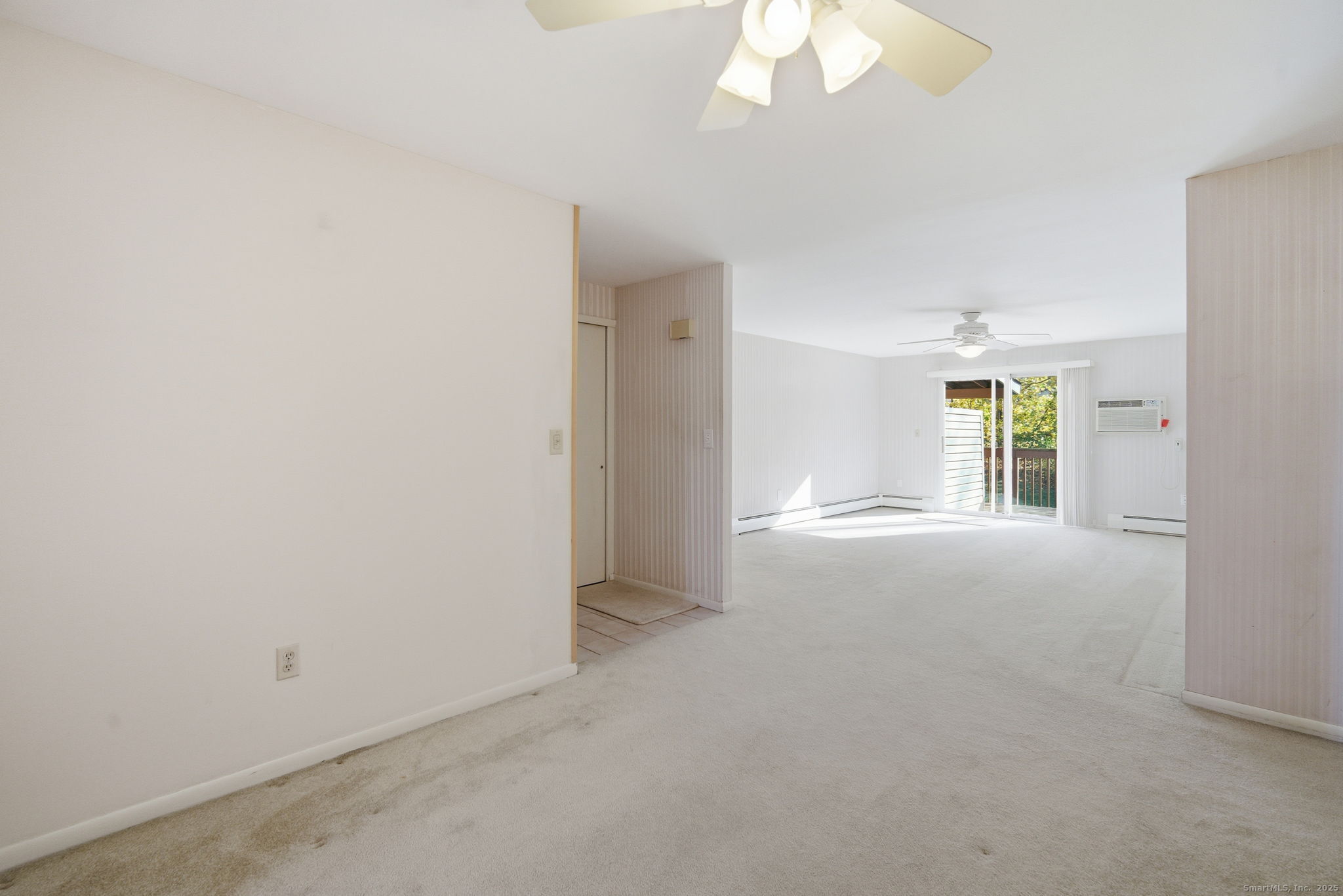 Rocky Hill, Connecticut 06067, United States, 2 Bedrooms Bedrooms, ,2 BathroomsBathrooms,Residential,Active,245557