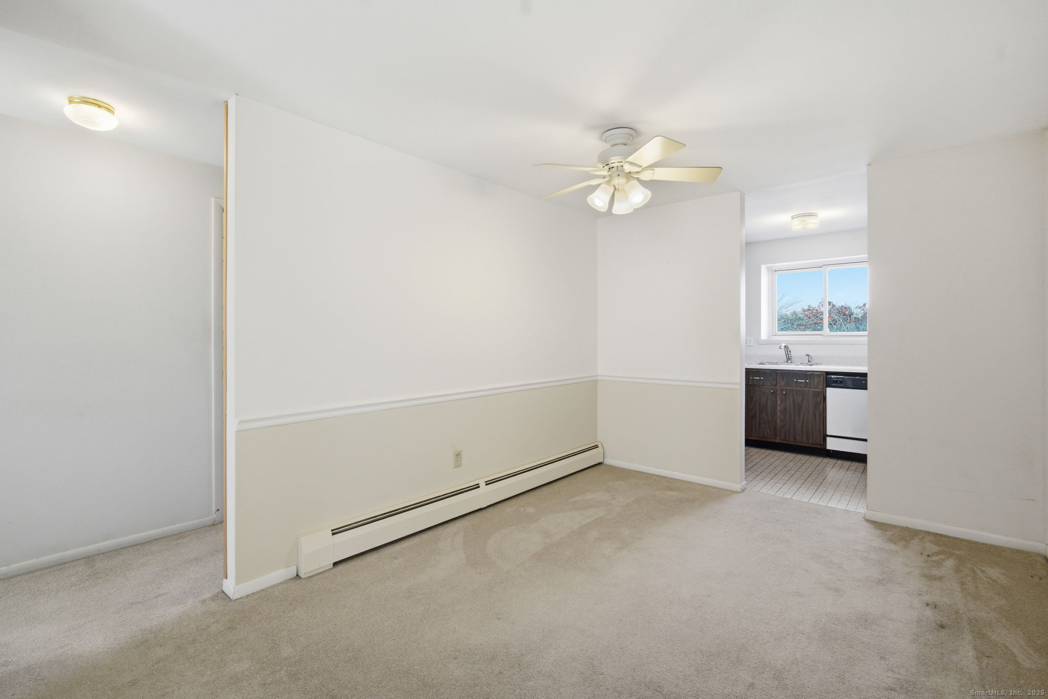 Rocky Hill, Connecticut 06067, United States, 2 Bedrooms Bedrooms, ,2 BathroomsBathrooms,Residential,Active,245557