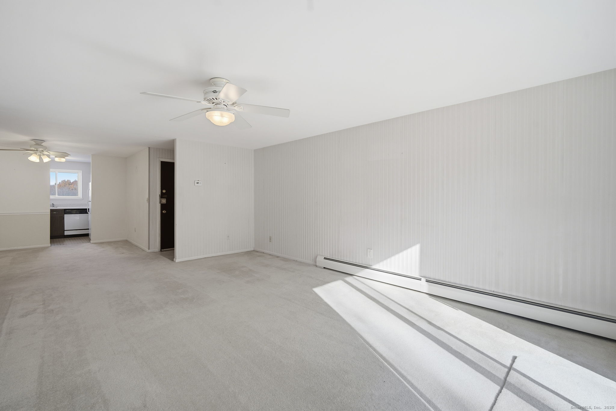 Rocky Hill, Connecticut 06067, United States, 2 Bedrooms Bedrooms, ,2 BathroomsBathrooms,Residential,Active,245557