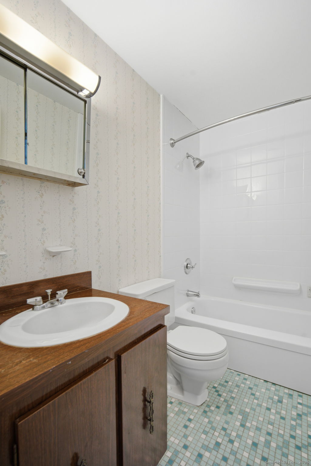 Rocky Hill, Connecticut 06067, United States, 2 Bedrooms Bedrooms, ,2 BathroomsBathrooms,Residential,Active,245557