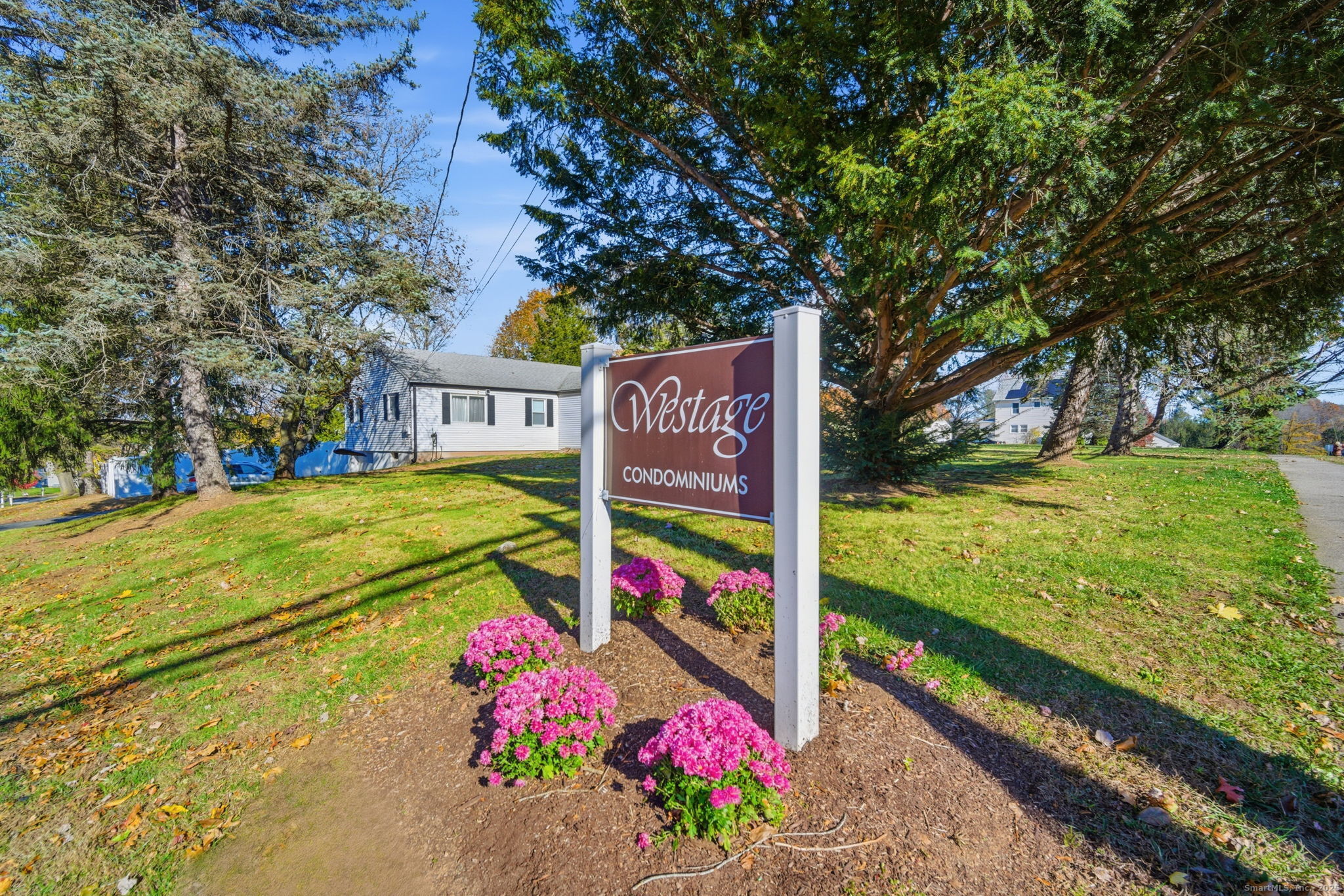 Rocky Hill, Connecticut 06067, United States, 2 Bedrooms Bedrooms, ,2 BathroomsBathrooms,Residential,Active,245557