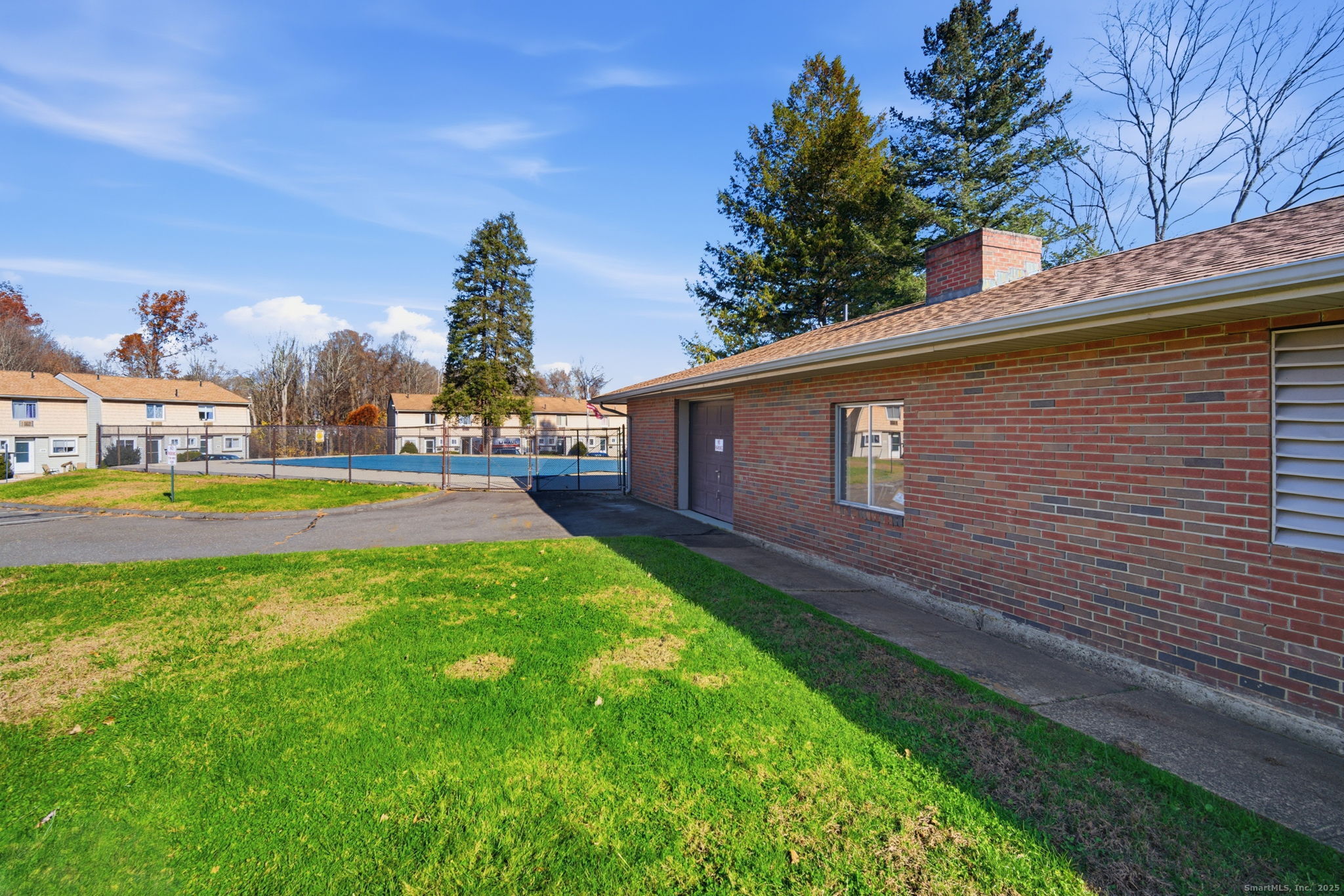 Rocky Hill, Connecticut 06067, United States, 2 Bedrooms Bedrooms, ,2 BathroomsBathrooms,Residential,Active,245557