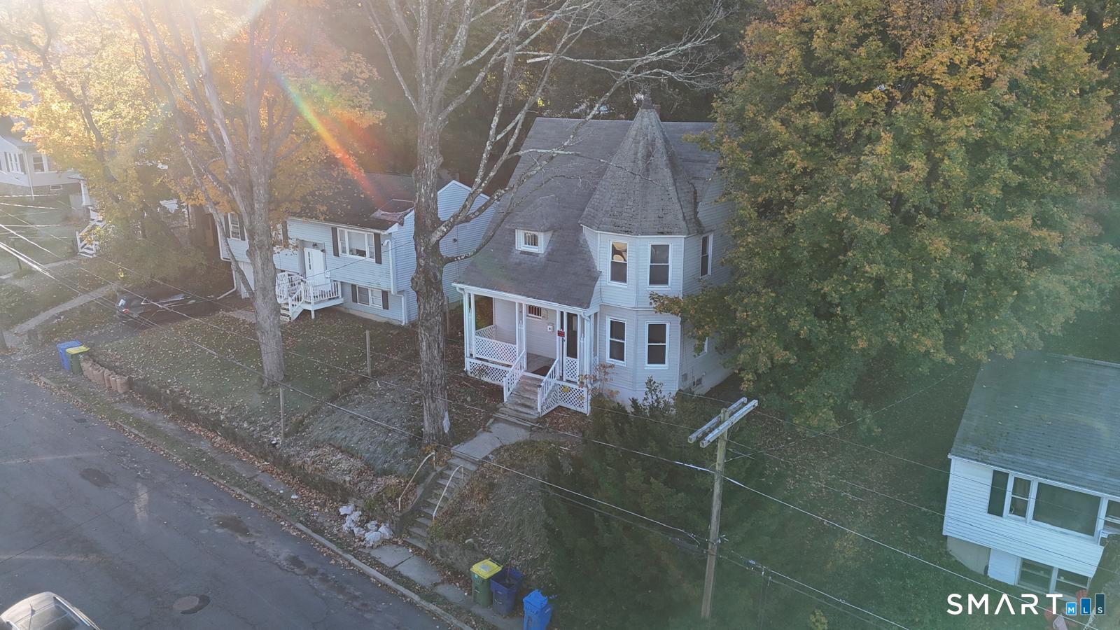 35 Edgehill Avenue