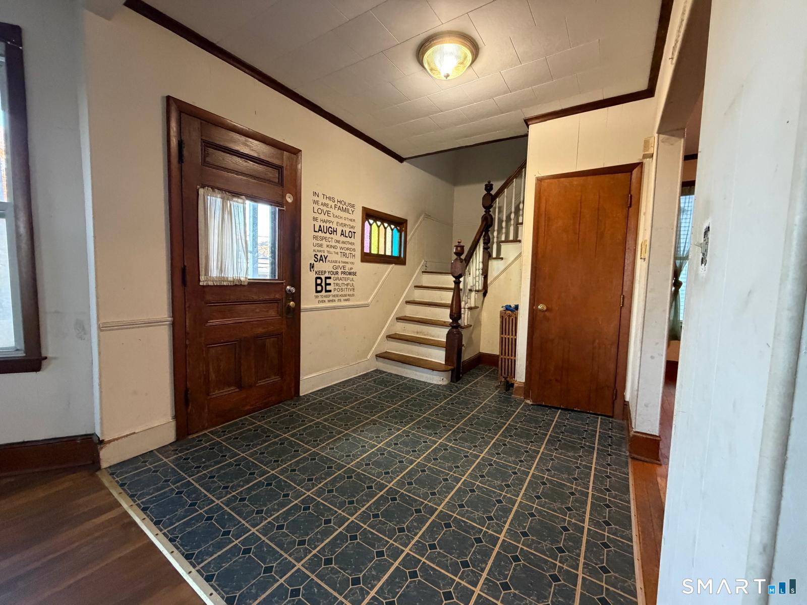 35 Edgehill Avenue
