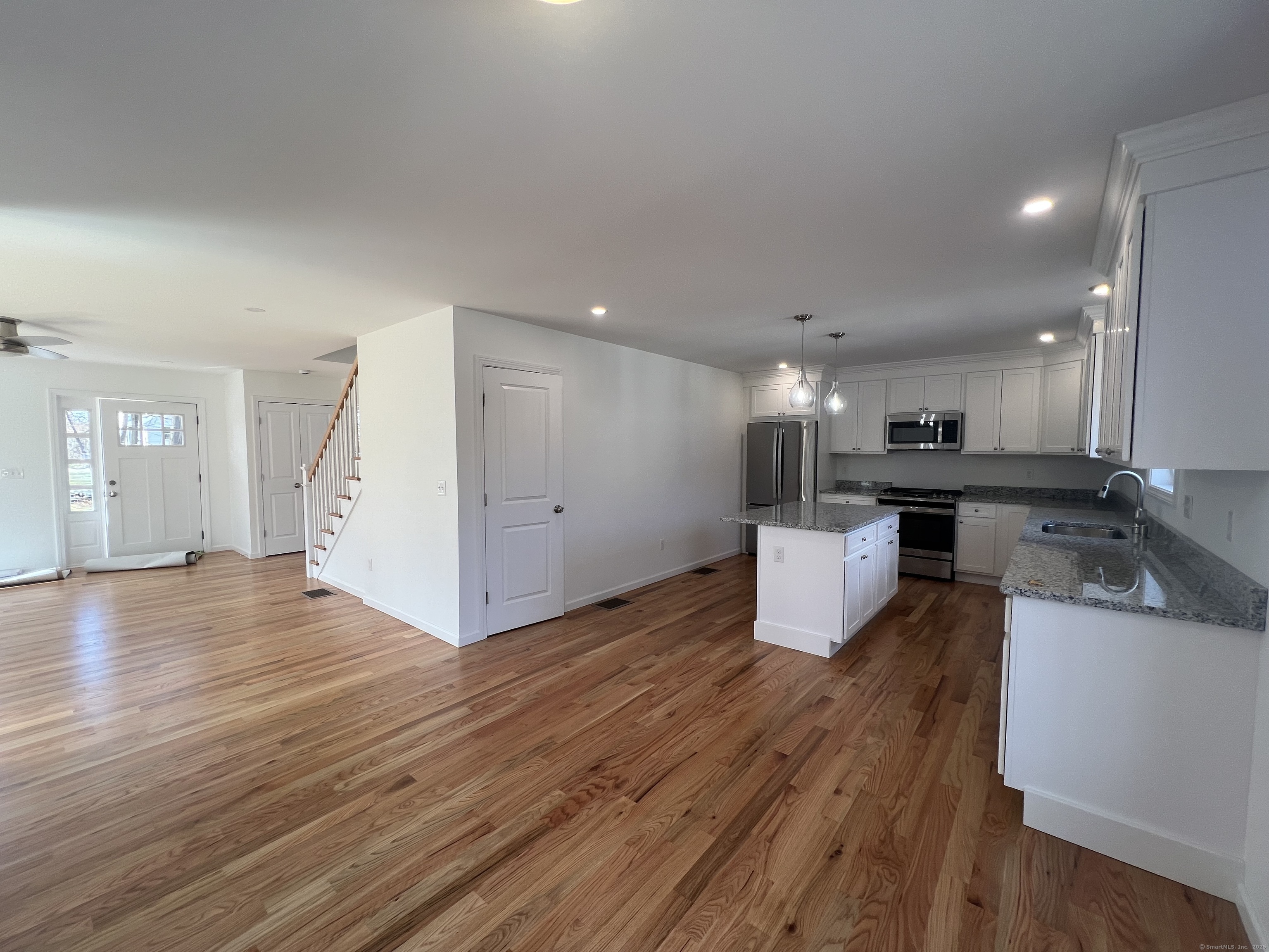 8 Read Street, Deep River, Connecticut image 3